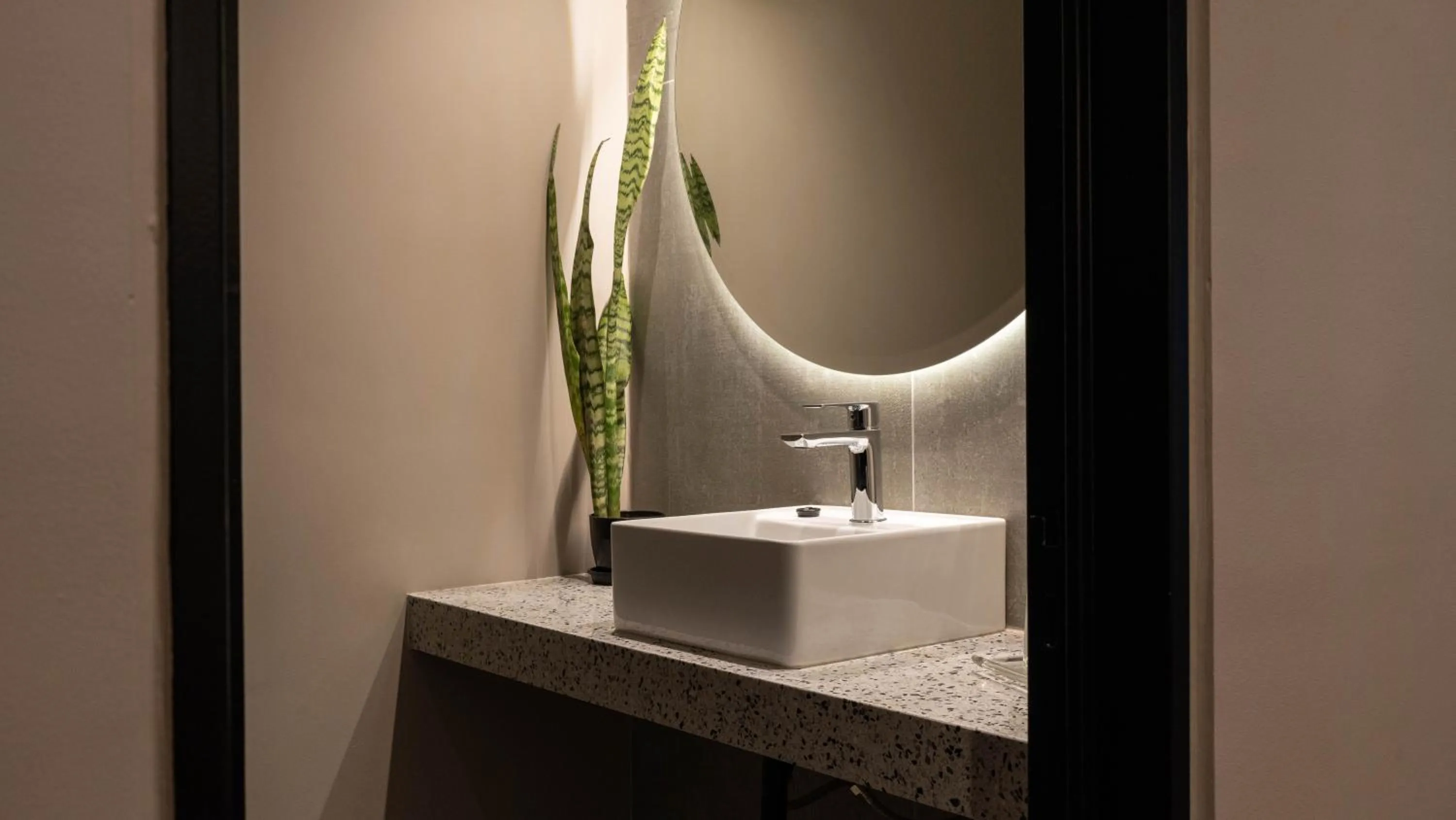 Bathroom in Garden Park Hotel