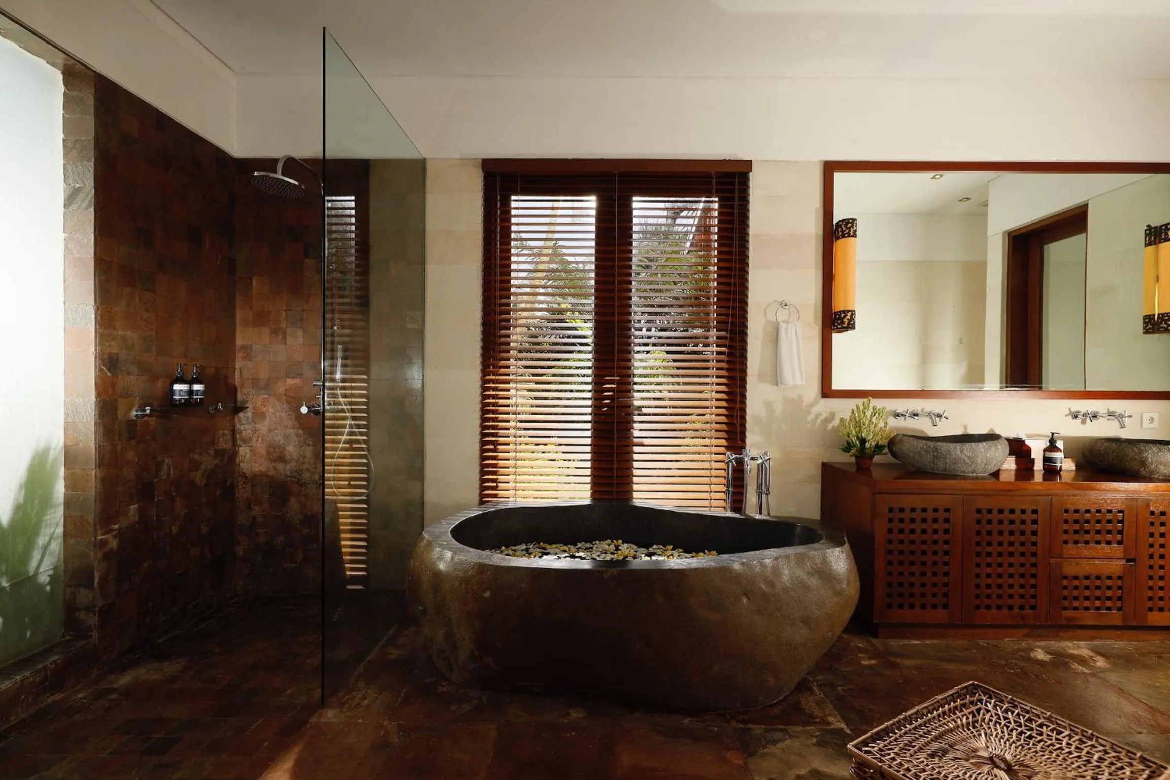 Shower in Villa Uma Nina by Nakula