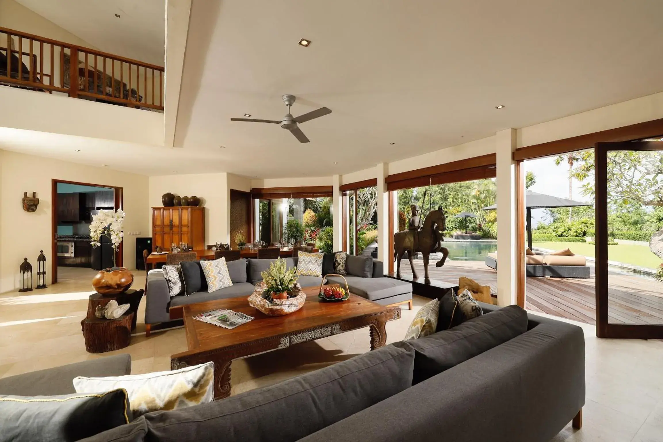 Six-Bedroom Villa with Private Pool in Villa Uma Nina by Nakula Six-Bedroom Villa with Private Pool in Villa Uma Nina by Nakula