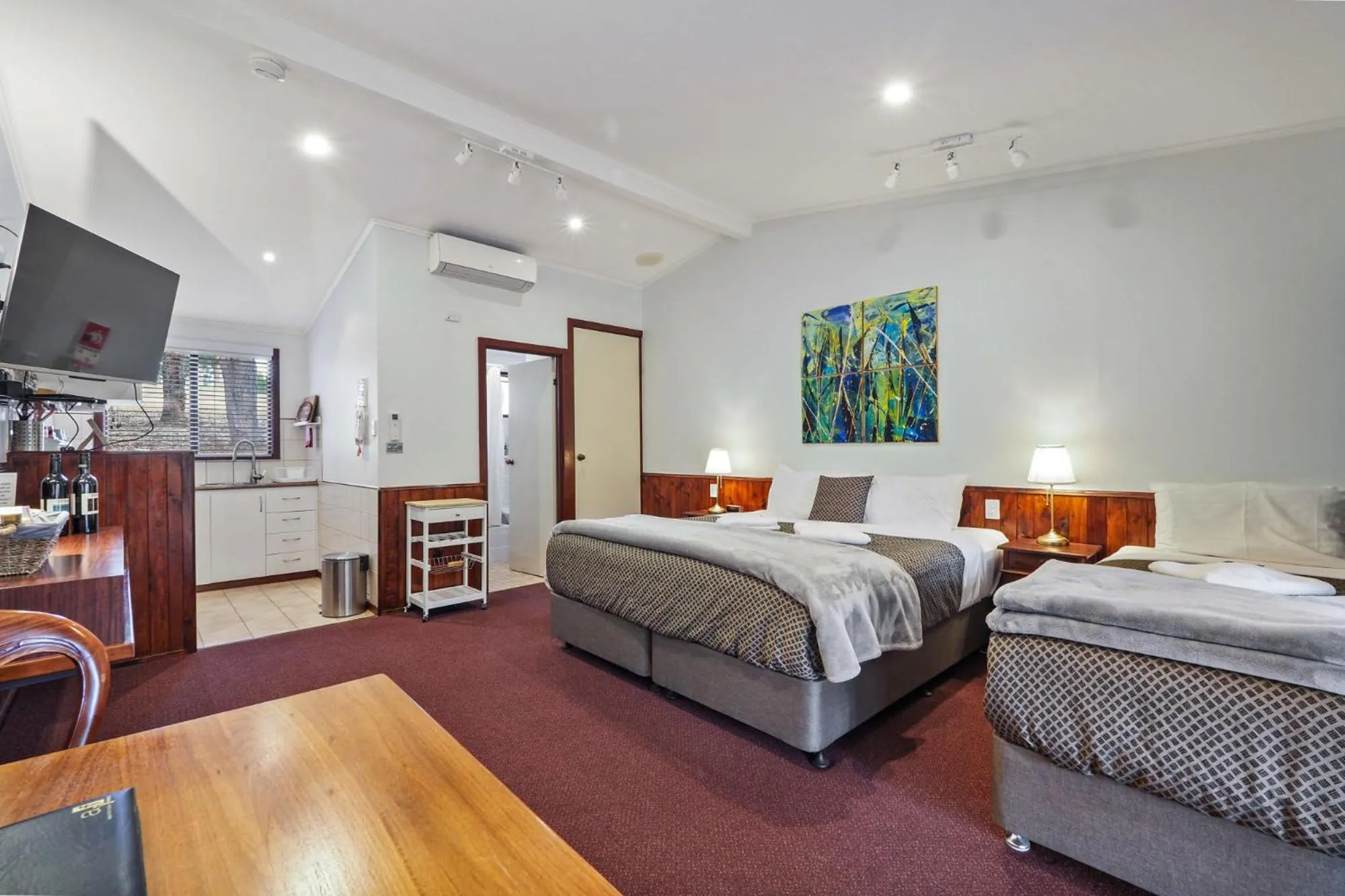 Bedroom, Bed in Forest Lodge Resort