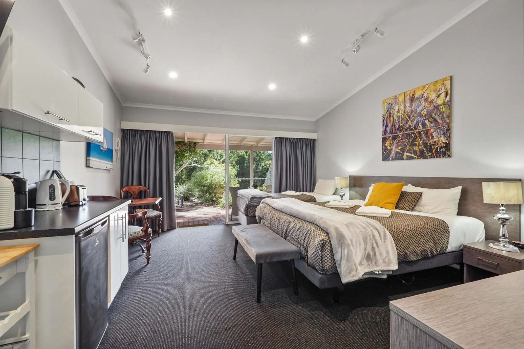 Bedroom, Bed in Forest Lodge Resort