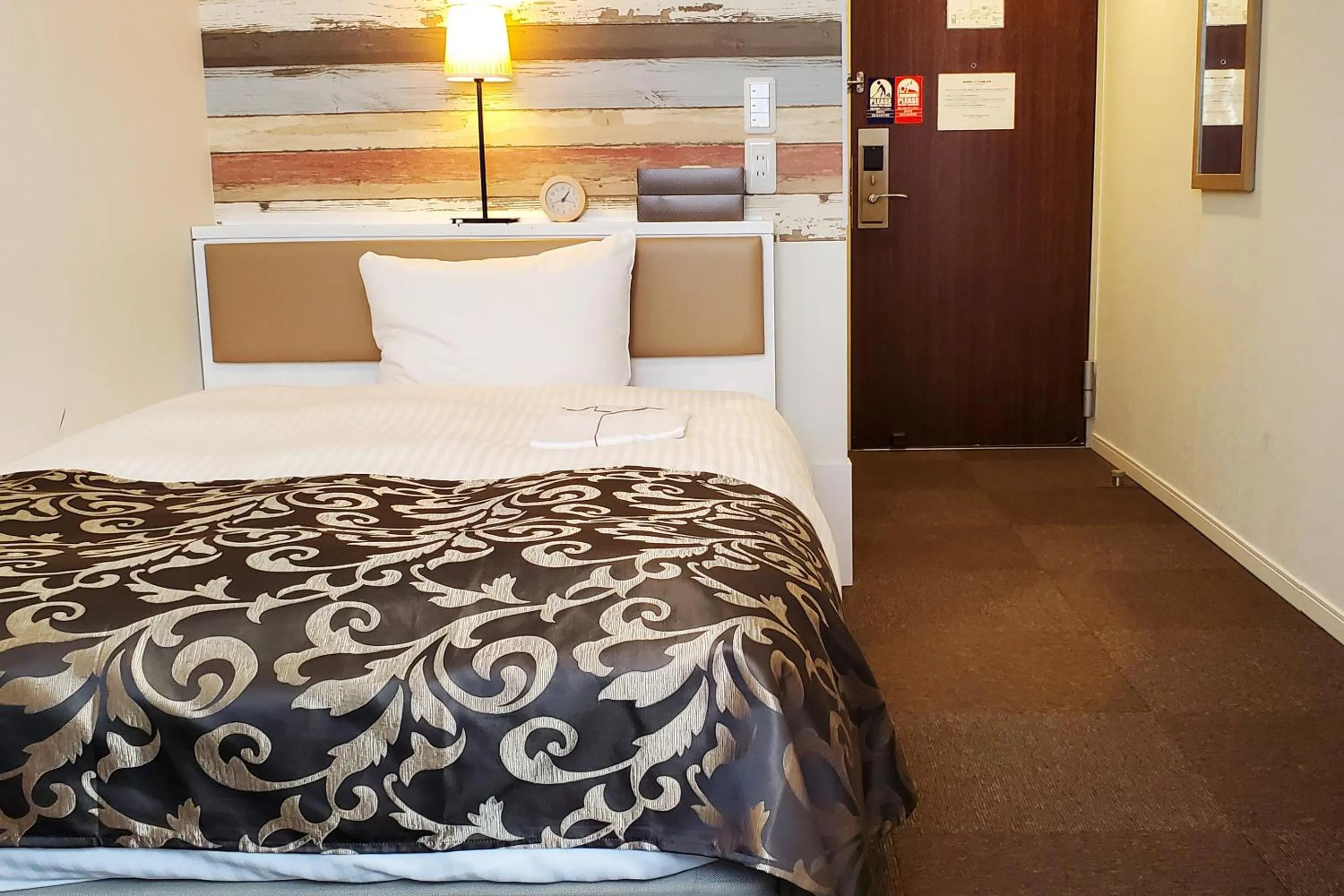 Bedroom, Bed in Tachikawa Regent Hotel