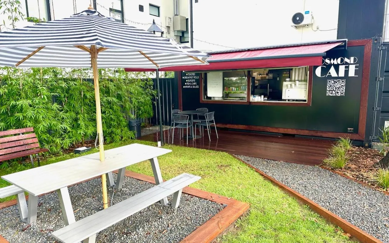 Restaurant/places to eat in The Osmond Motel & Apartments