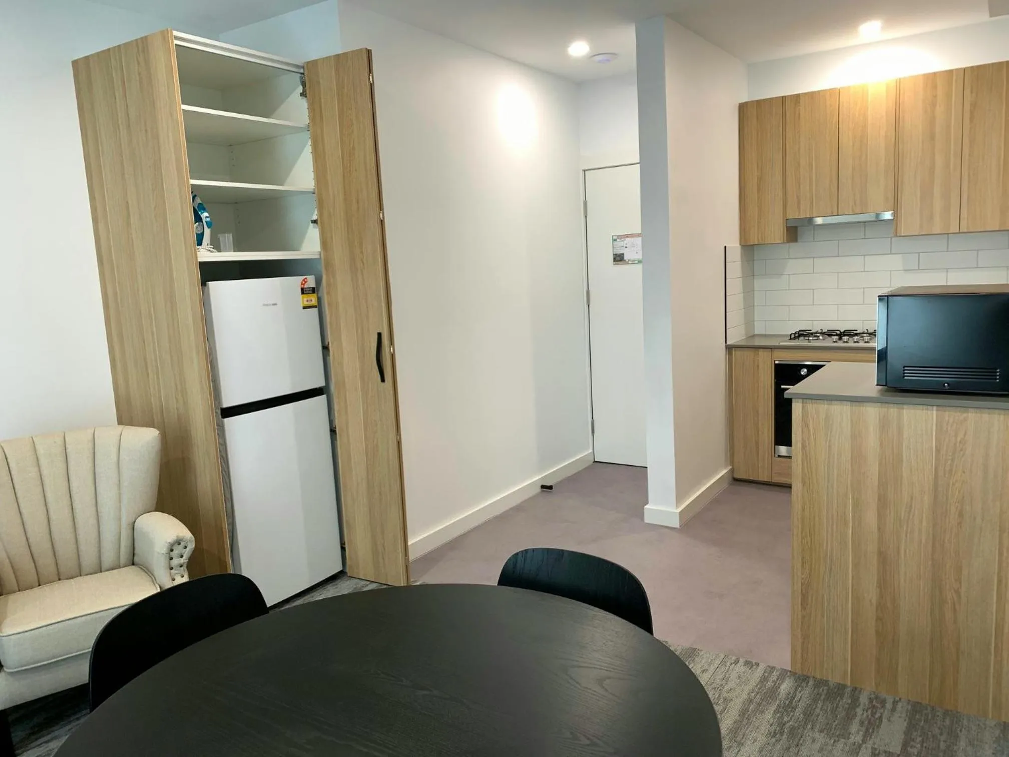 kitchen in The Osmond Motel & Apartments