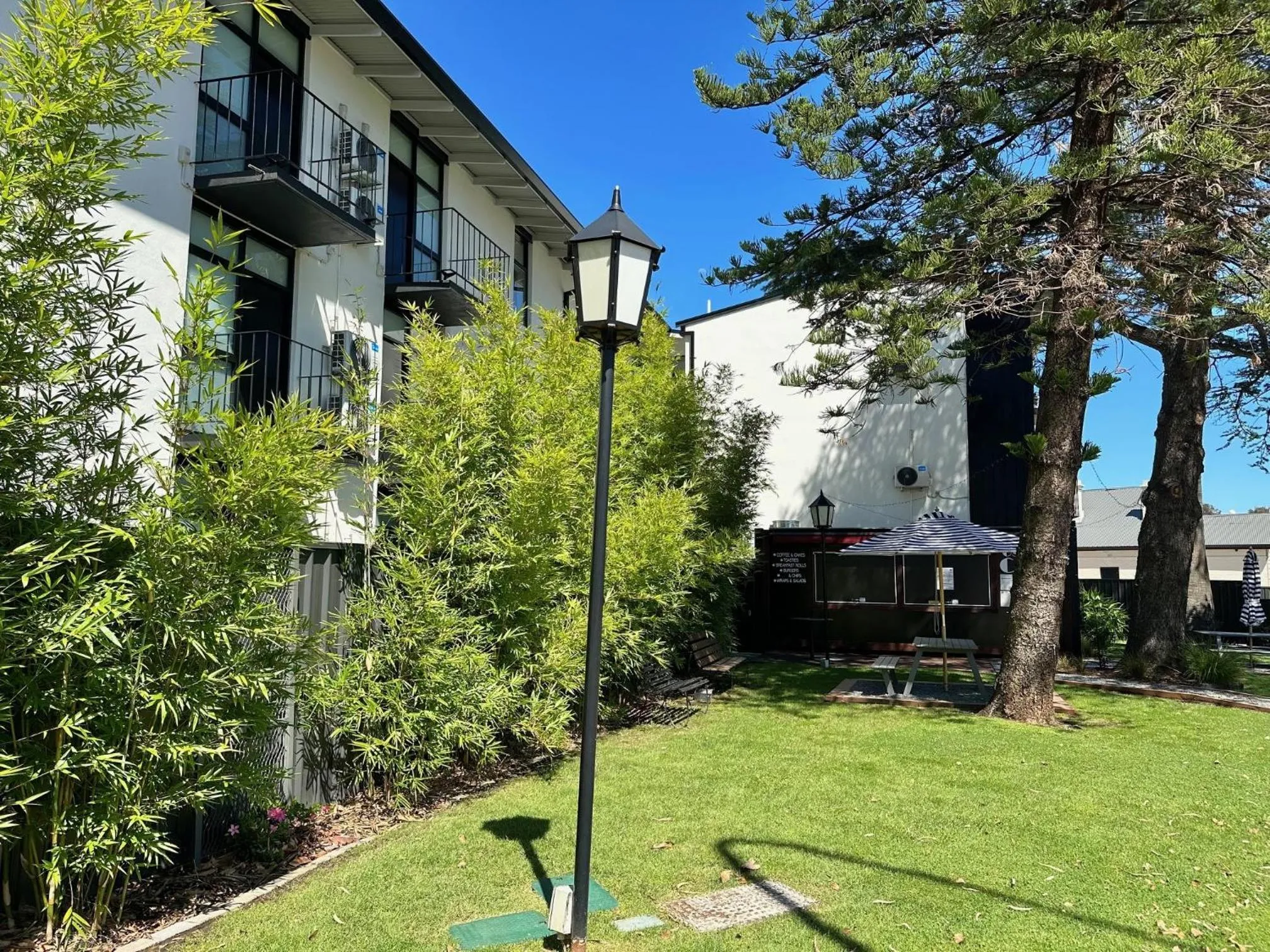 Restaurant/places to eat in The Osmond Motel & Apartments