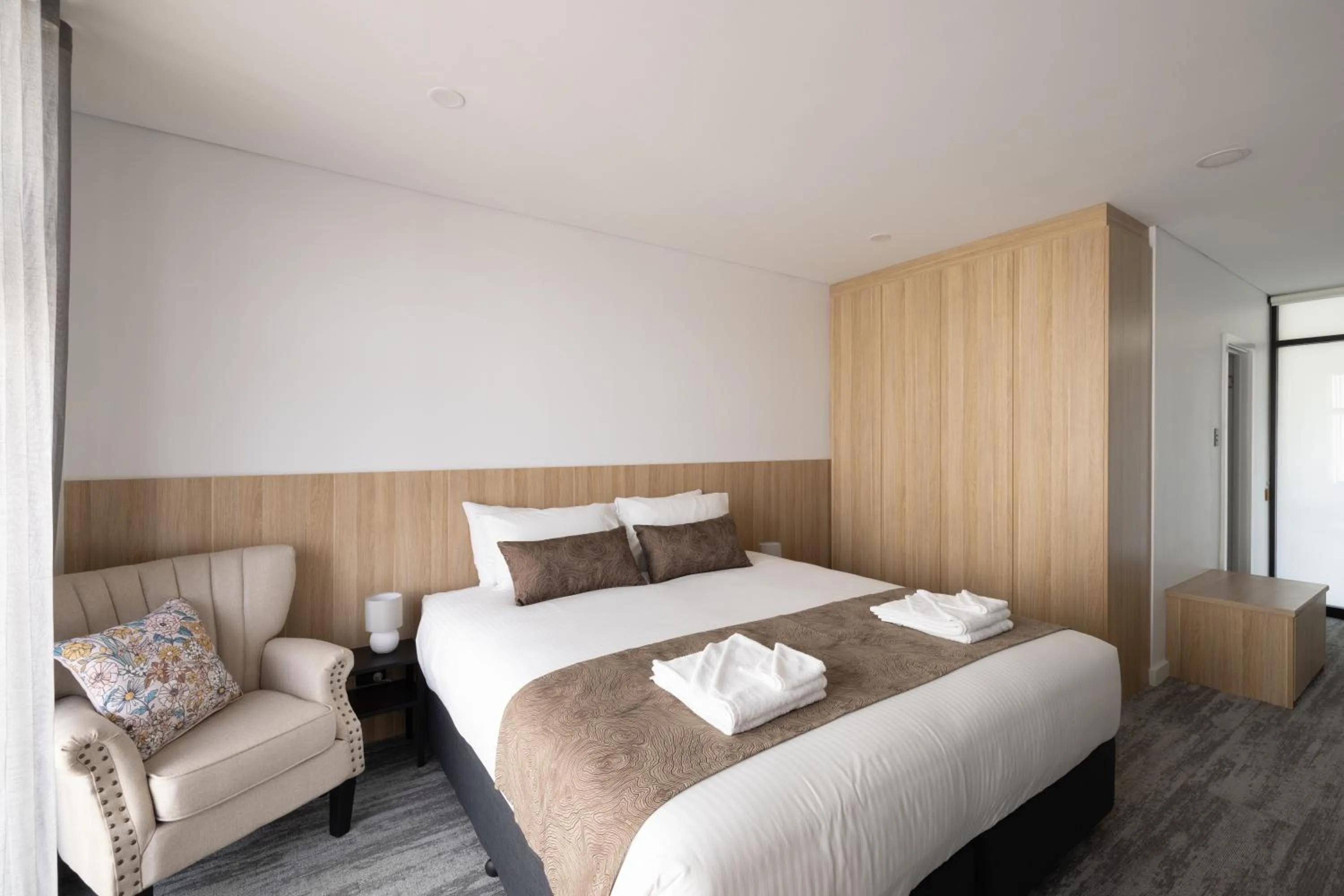 Bedroom, Bed in The Osmond Motel & Apartments