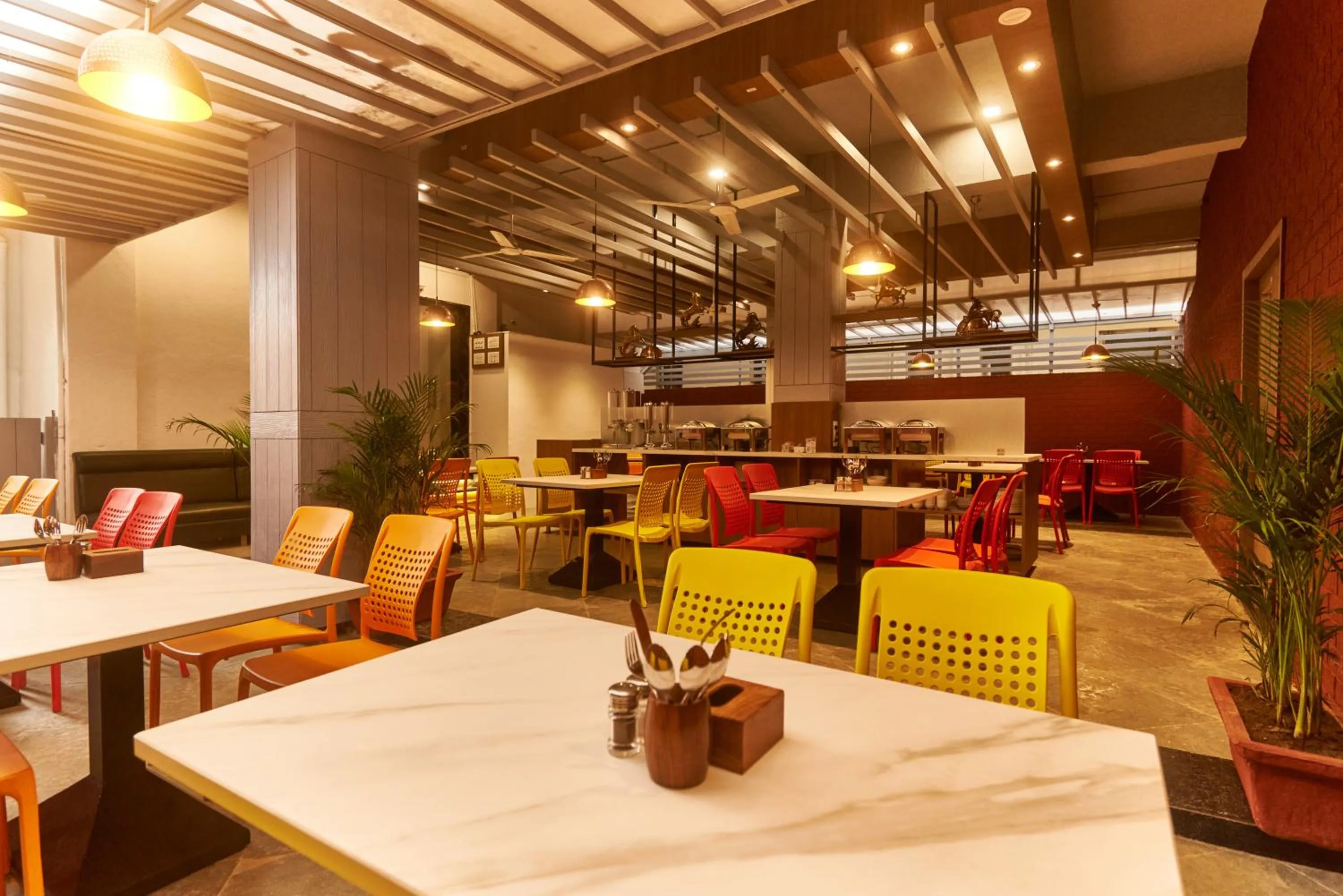 Restaurant/places to eat in Hotel Anand Heritage