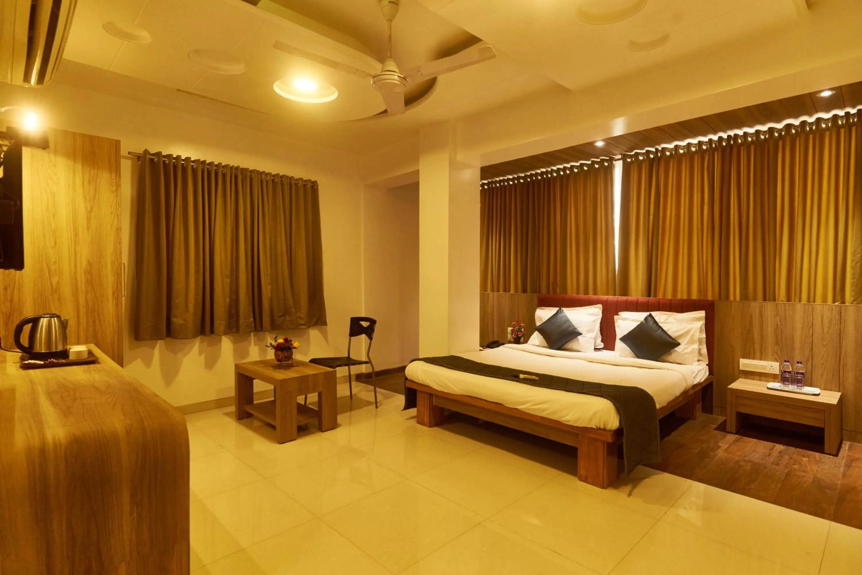 Photo of the whole room, Bed in Hotel Anand Heritage