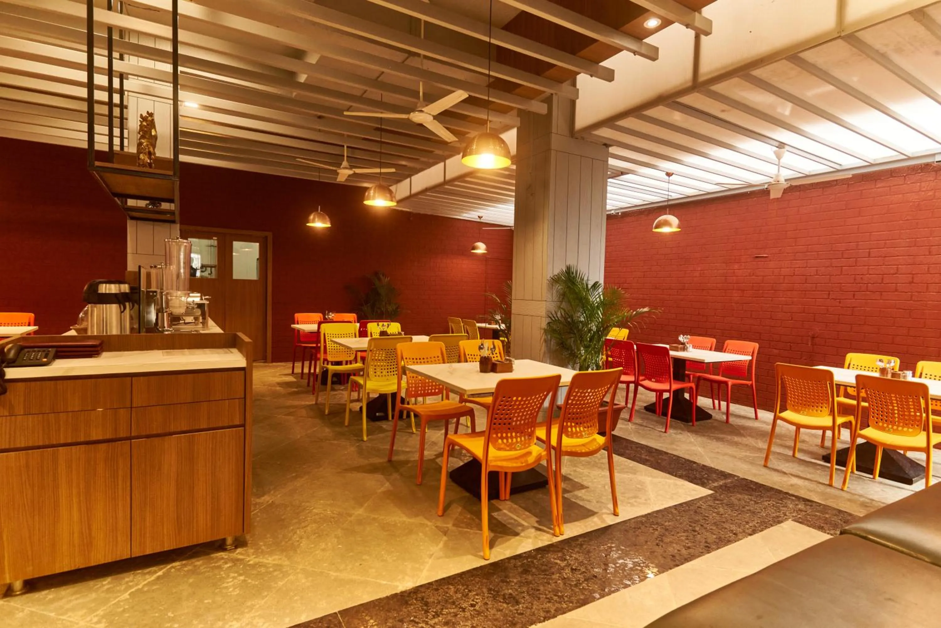 Restaurant/places to eat in Hotel Anand Heritage