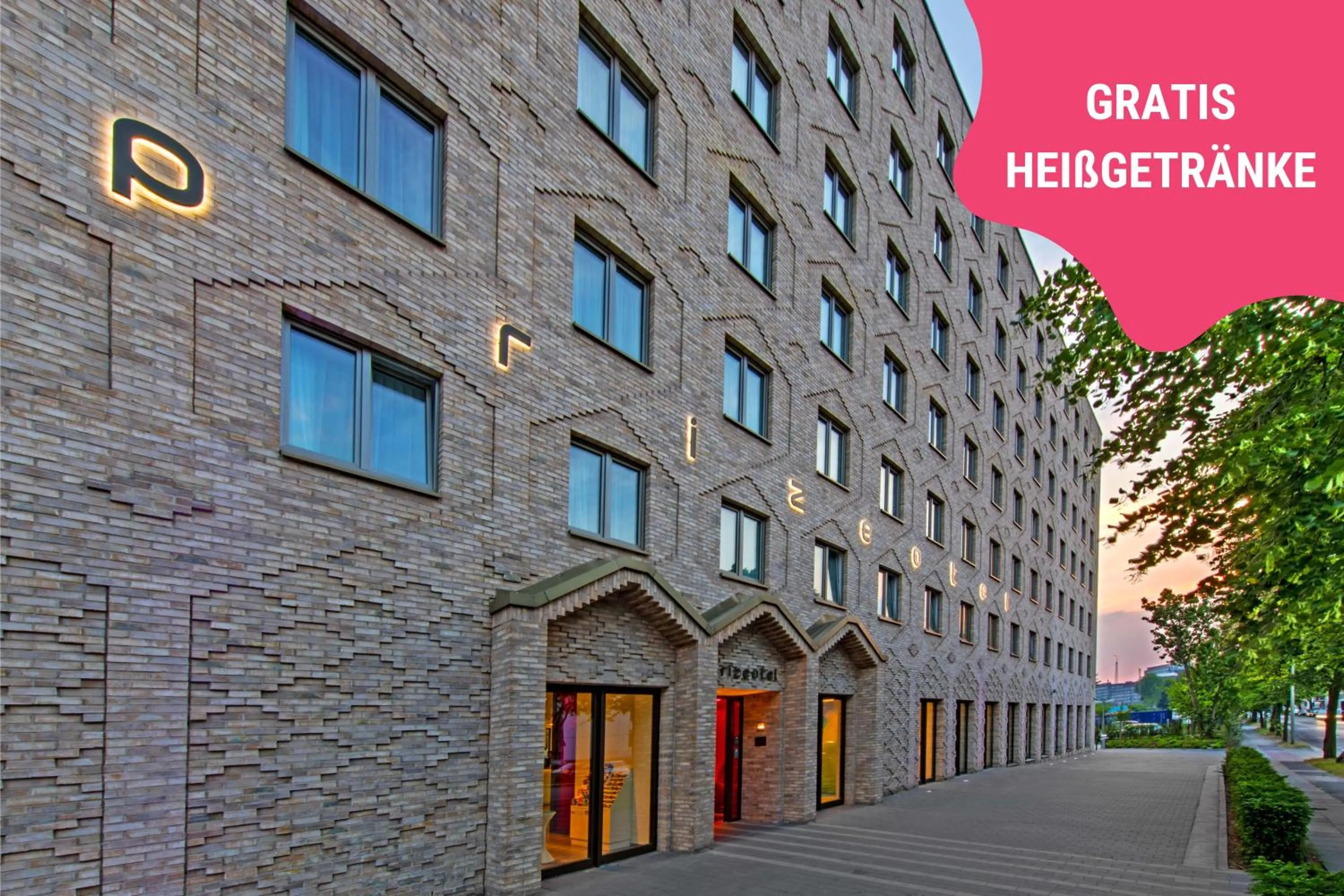 Property building in prizeotel Hamburg-City