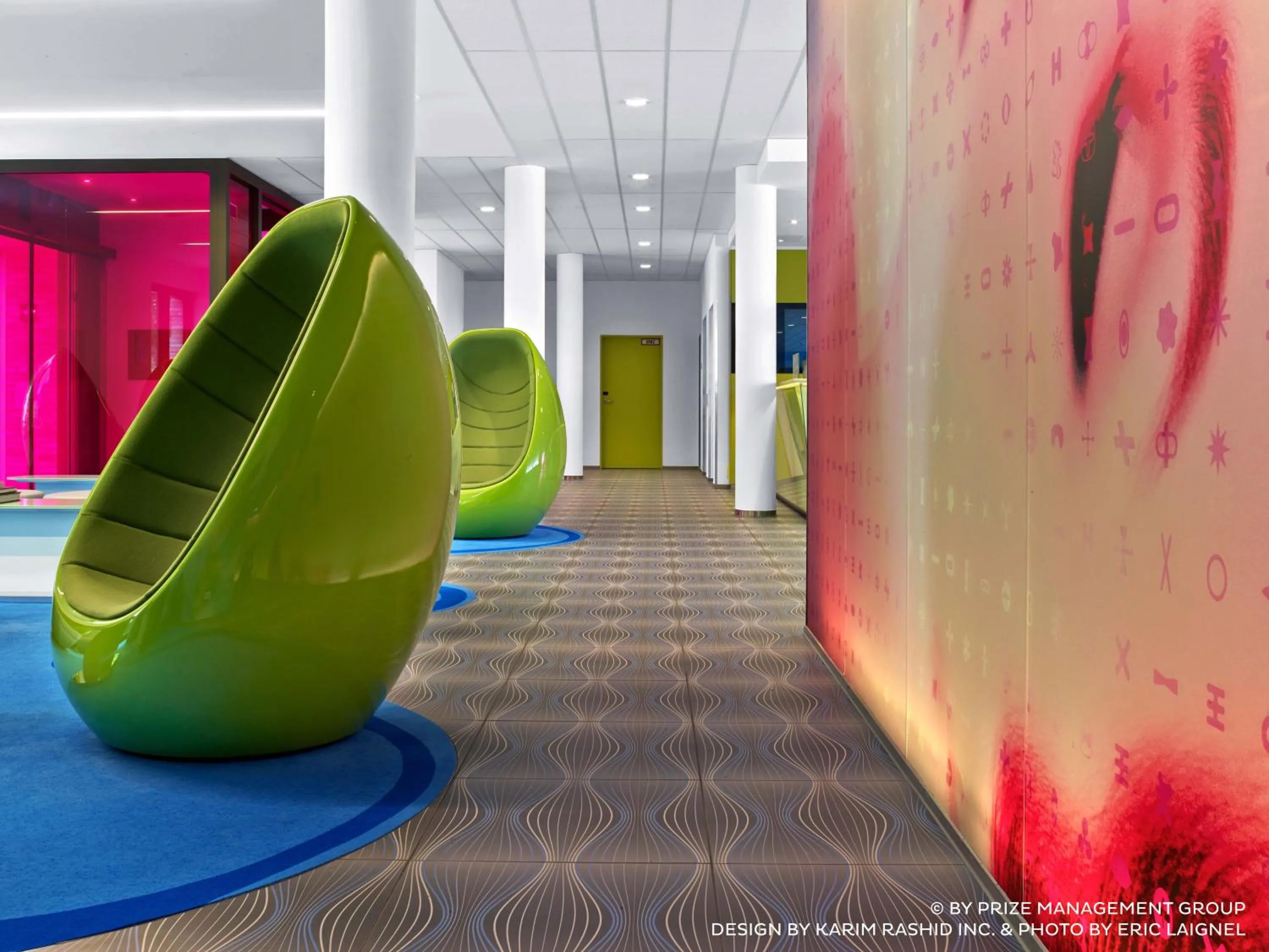 Lounge or bar in prizeotel Hamburg-City