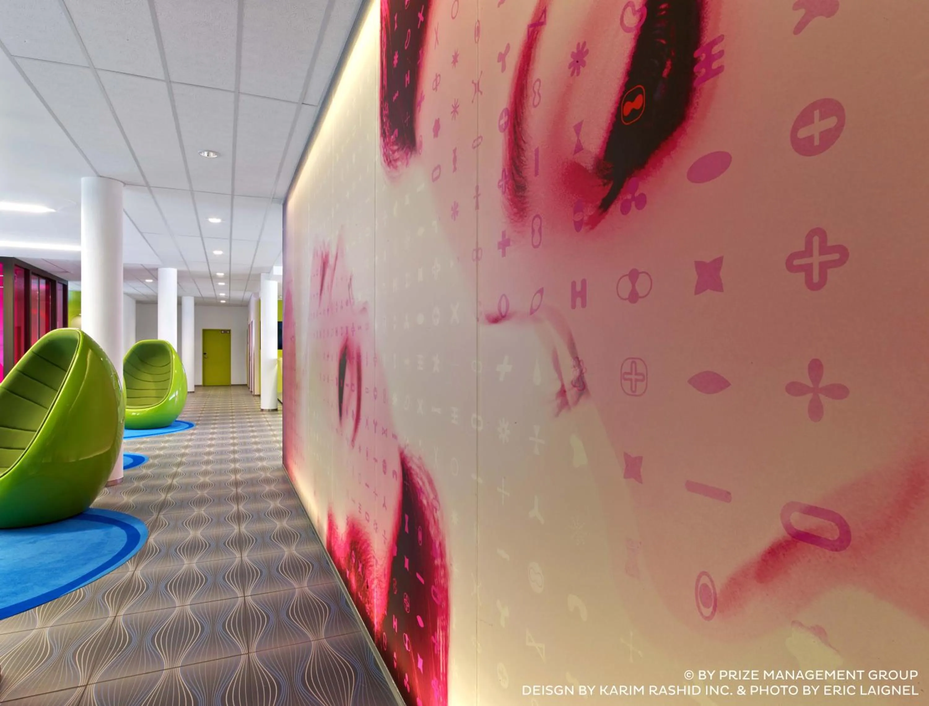 Lounge or bar in prizeotel Hamburg-City