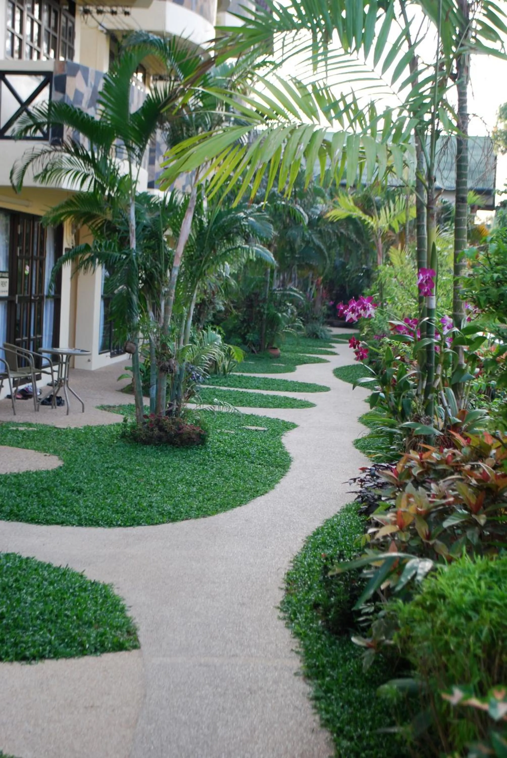 Garden in Sunset Apartment Phuket
