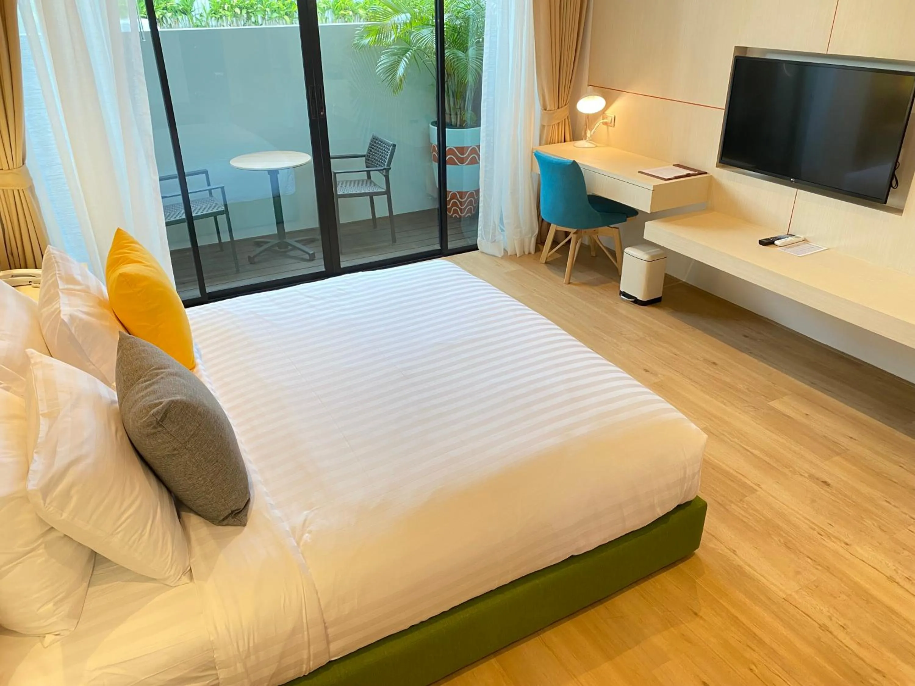 Bed in The Poem Hotel