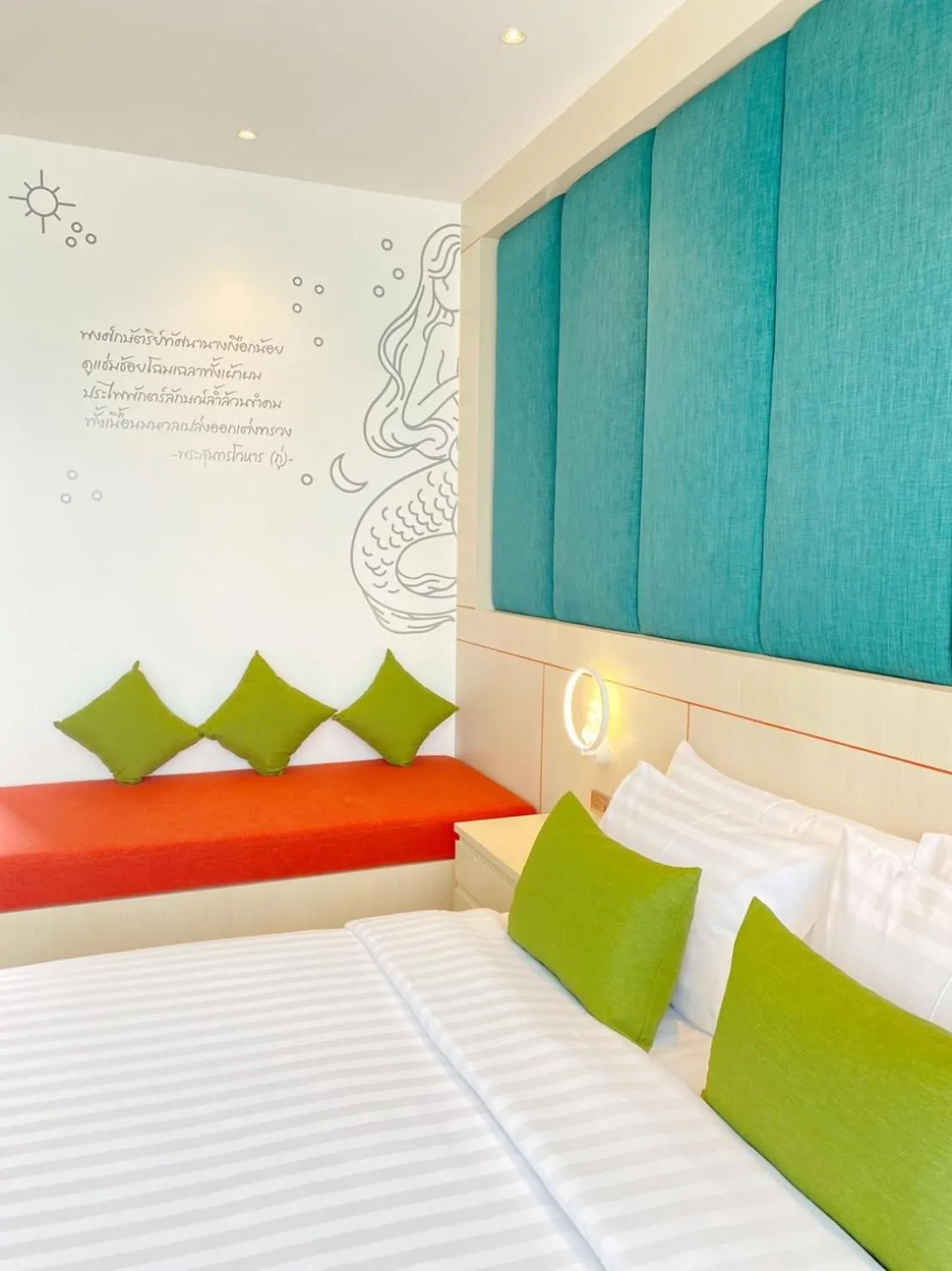 Bed in The Poem Hotel