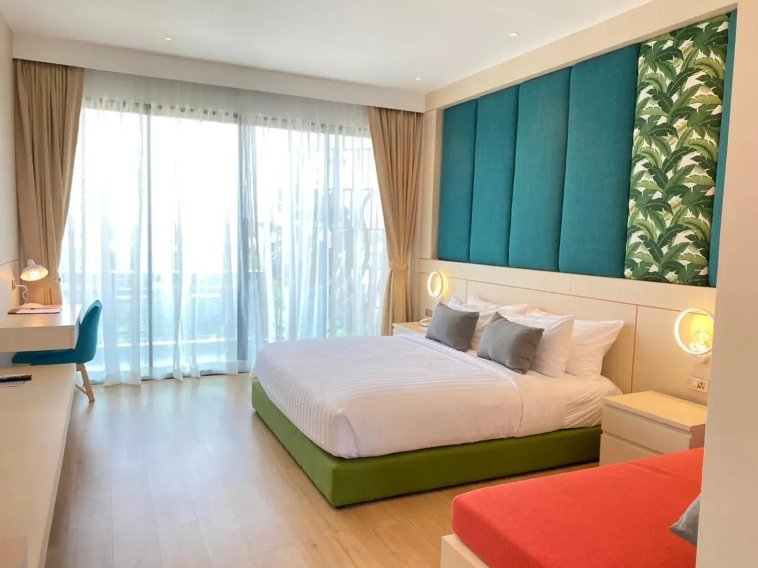 Superior Queen Room in The Poem Hotel Superior Queen Room in The Poem Hotel