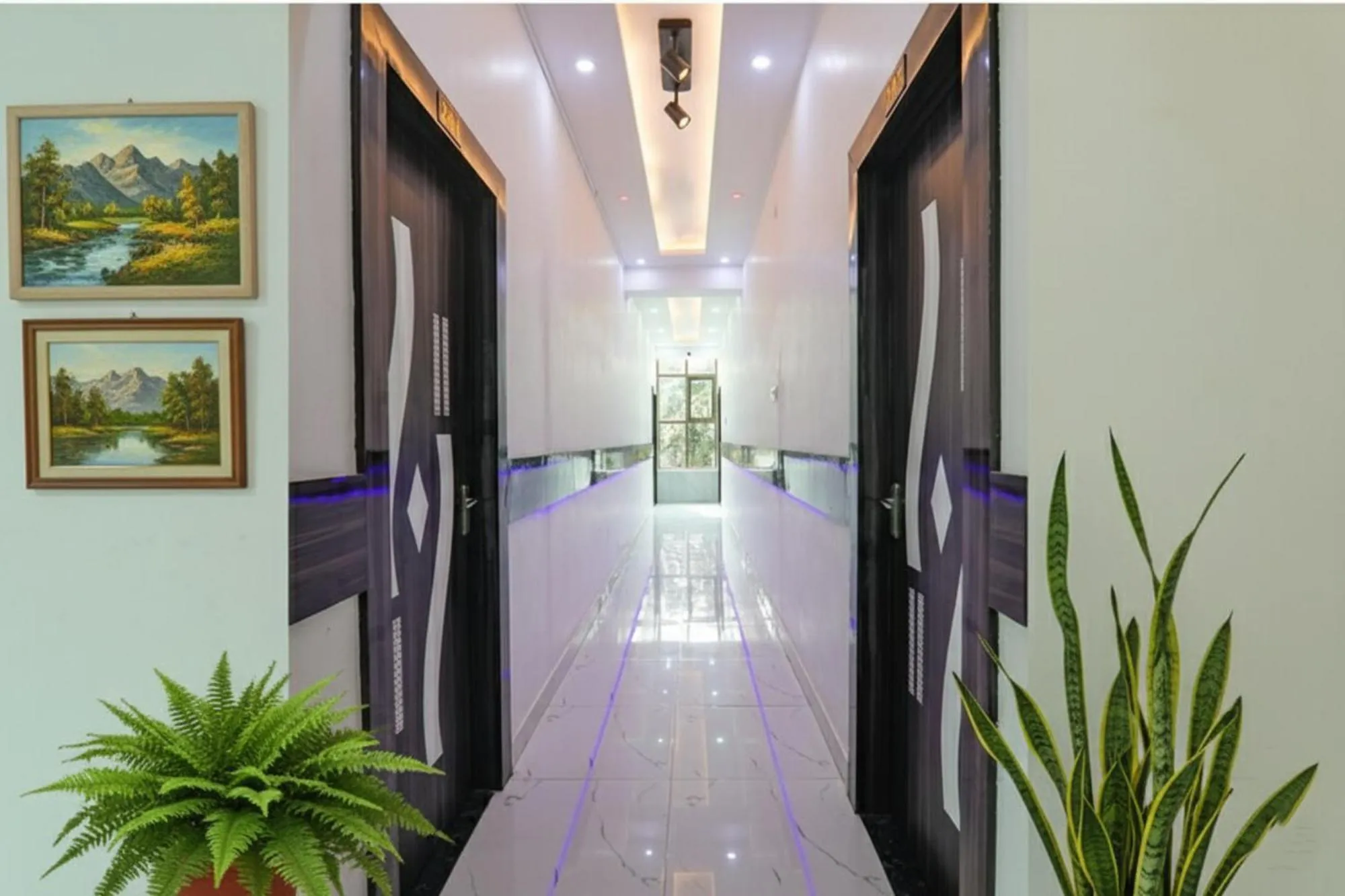 Lobby or reception in FabHotel Lumbini International - Nr Sarnath Museum