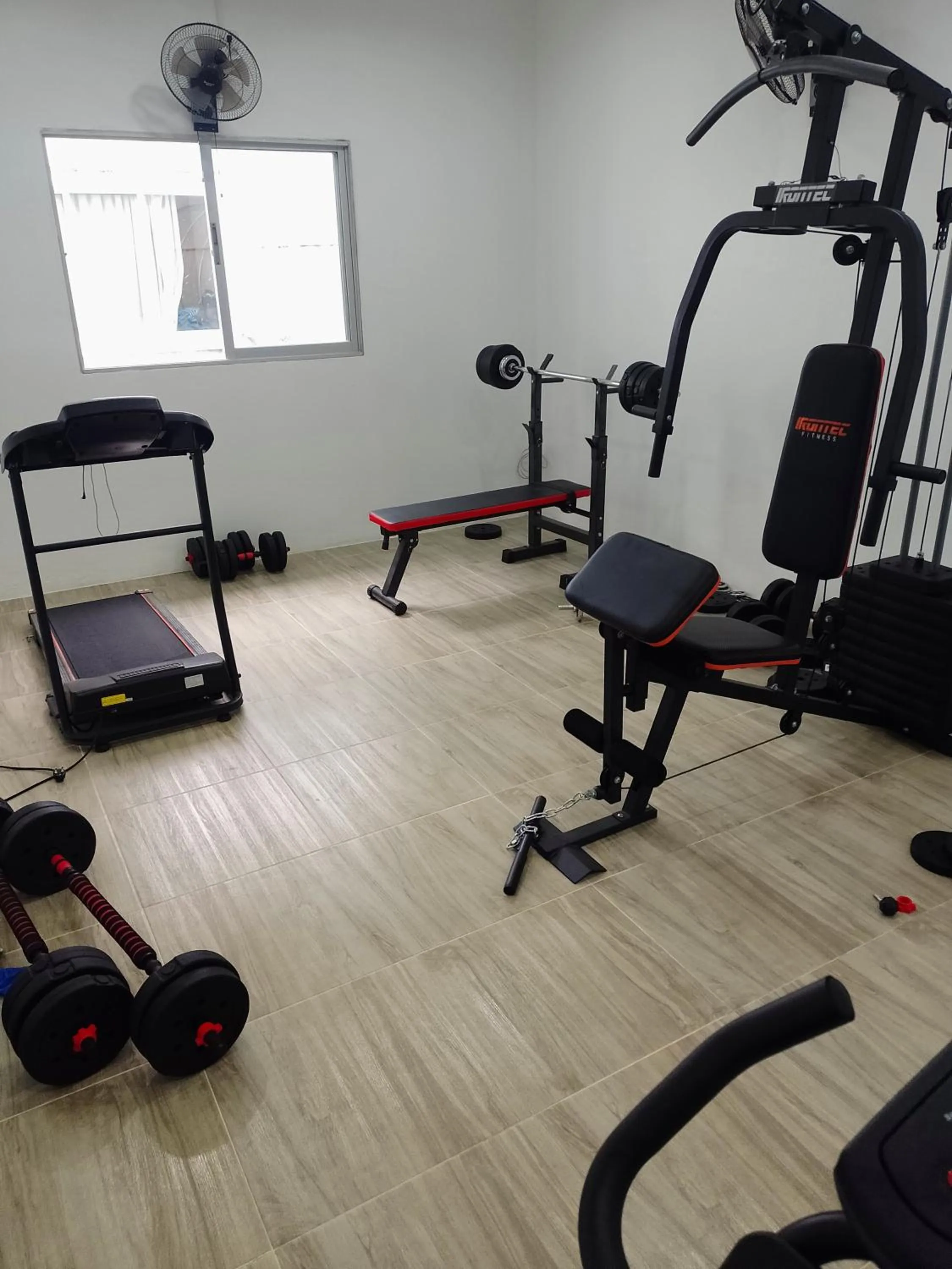 Fitness centre/facilities in Hallo Patong Hotel
