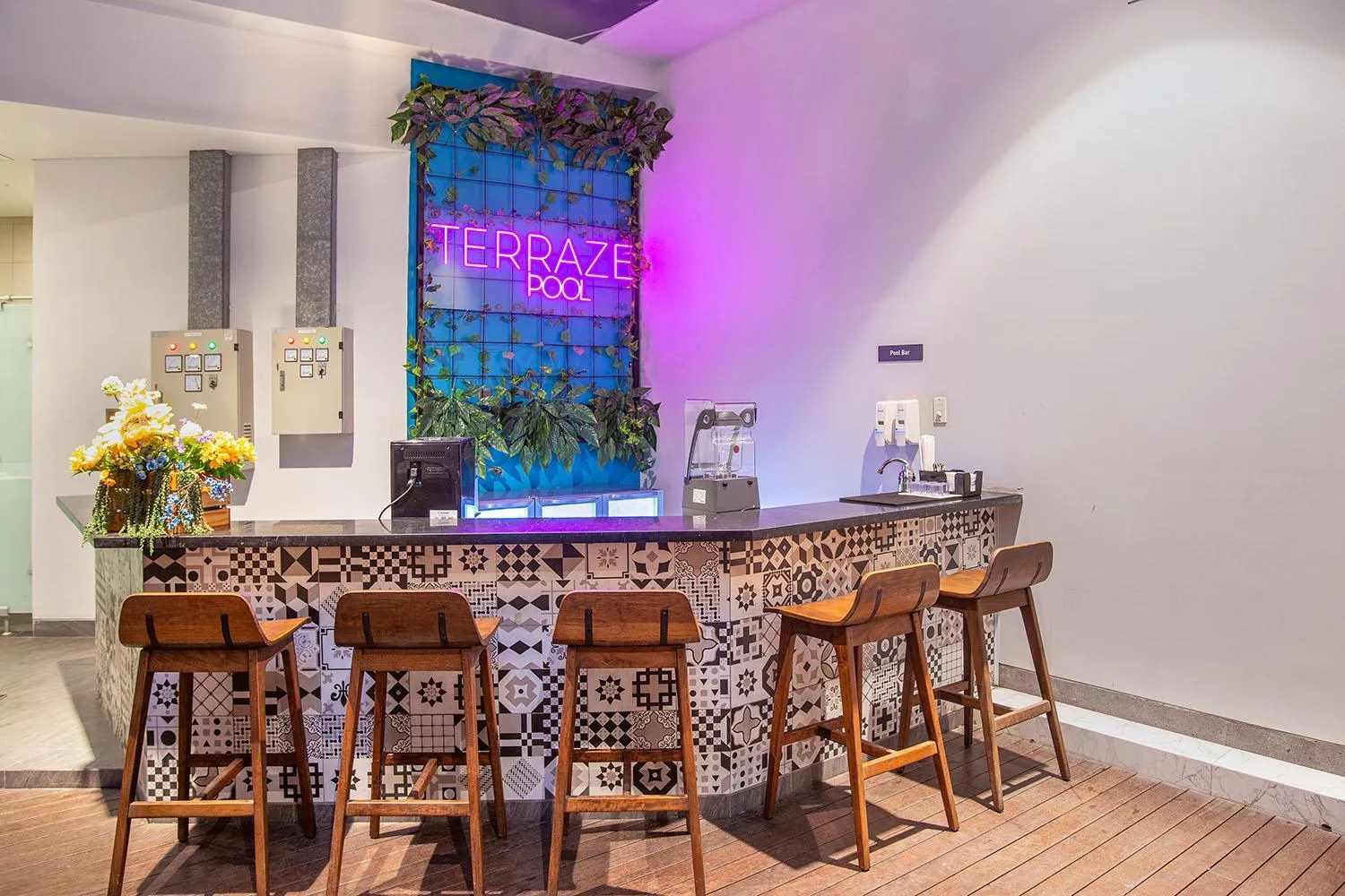 Lounge or bar in THE 1O1 Jakarta Airport CBC