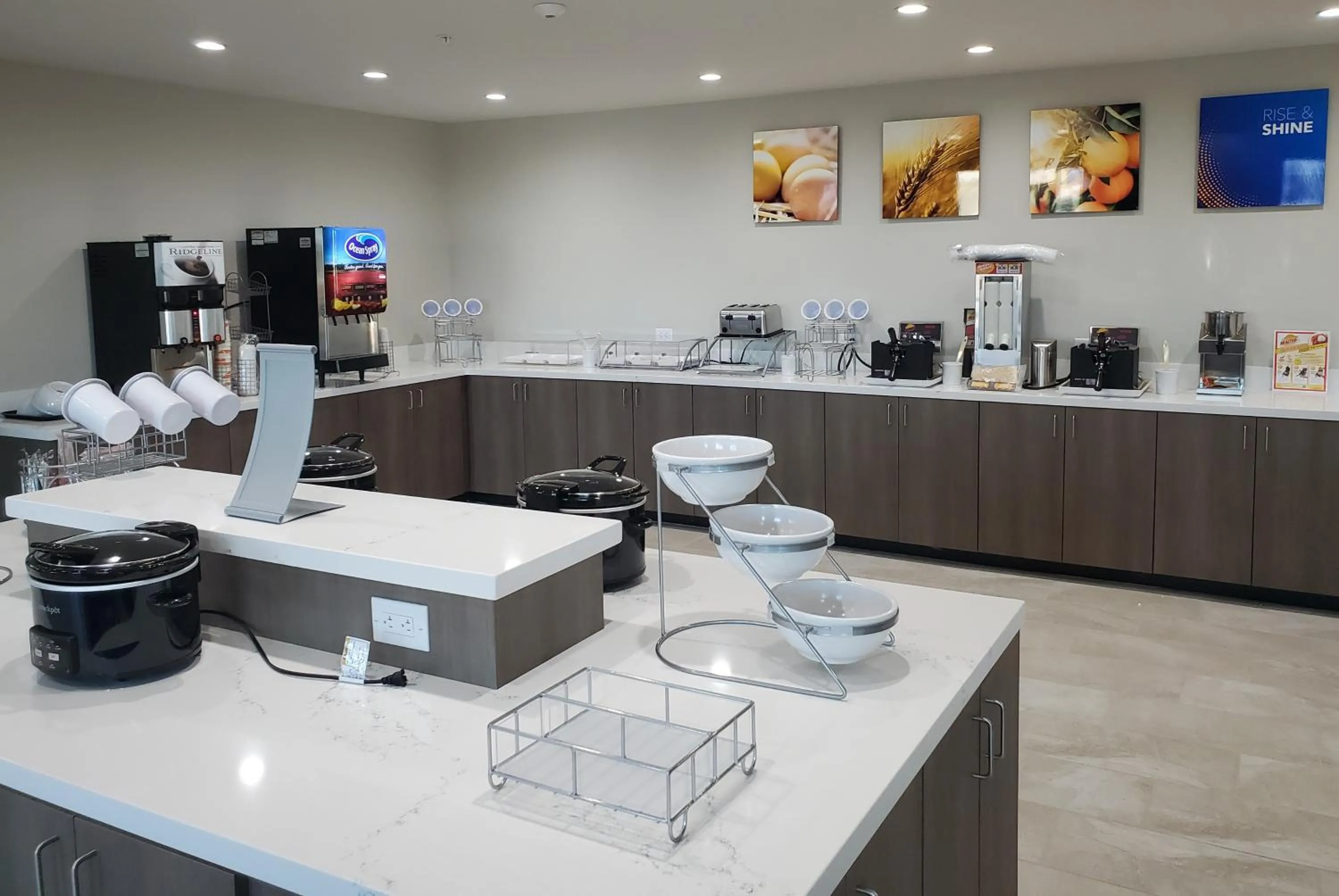 Breakfast in Comfort Suites Scottsdale Talking Stick Entertainment District