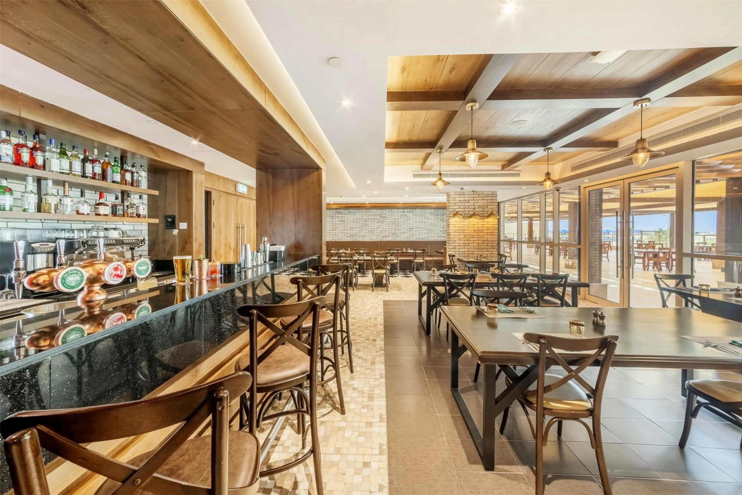 Restaurant/places to eat in Radisson Resort Ras Al Khaimah Marjan Island