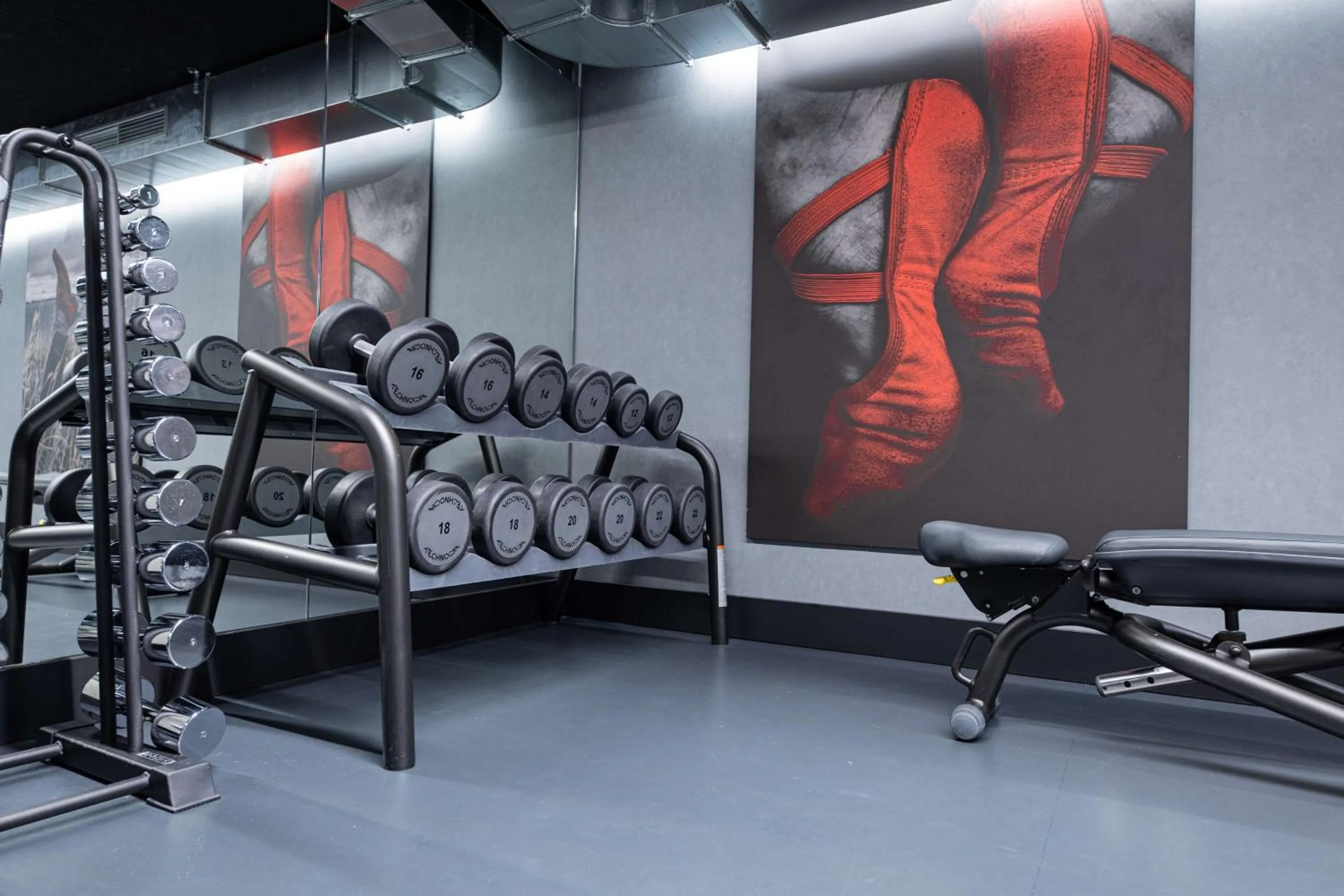 Fitness centre/facilities in Radisson RED Hotel, Vienna