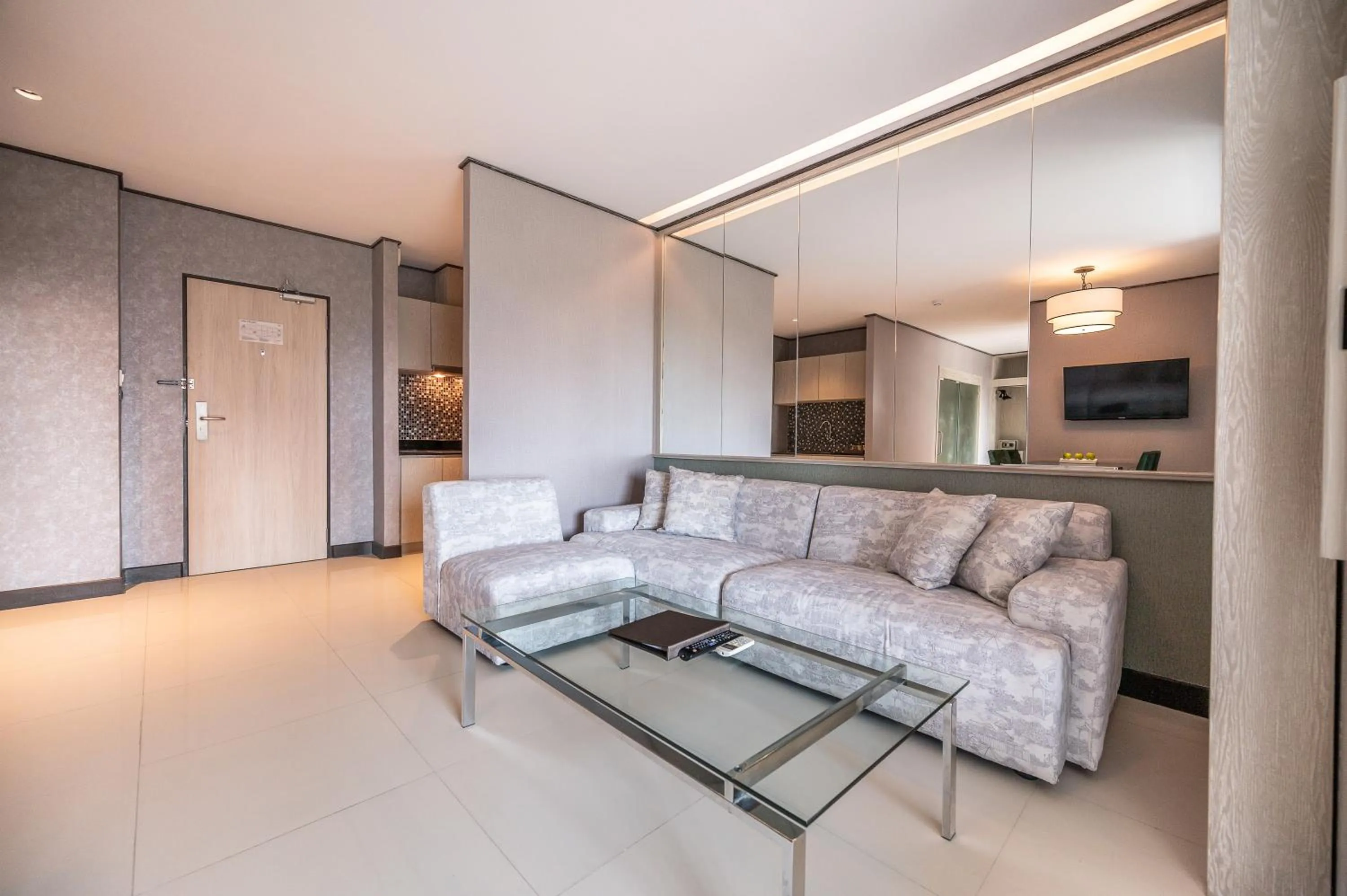 Living room in Manhattan Pattaya Hotel - SHA Extra Plus