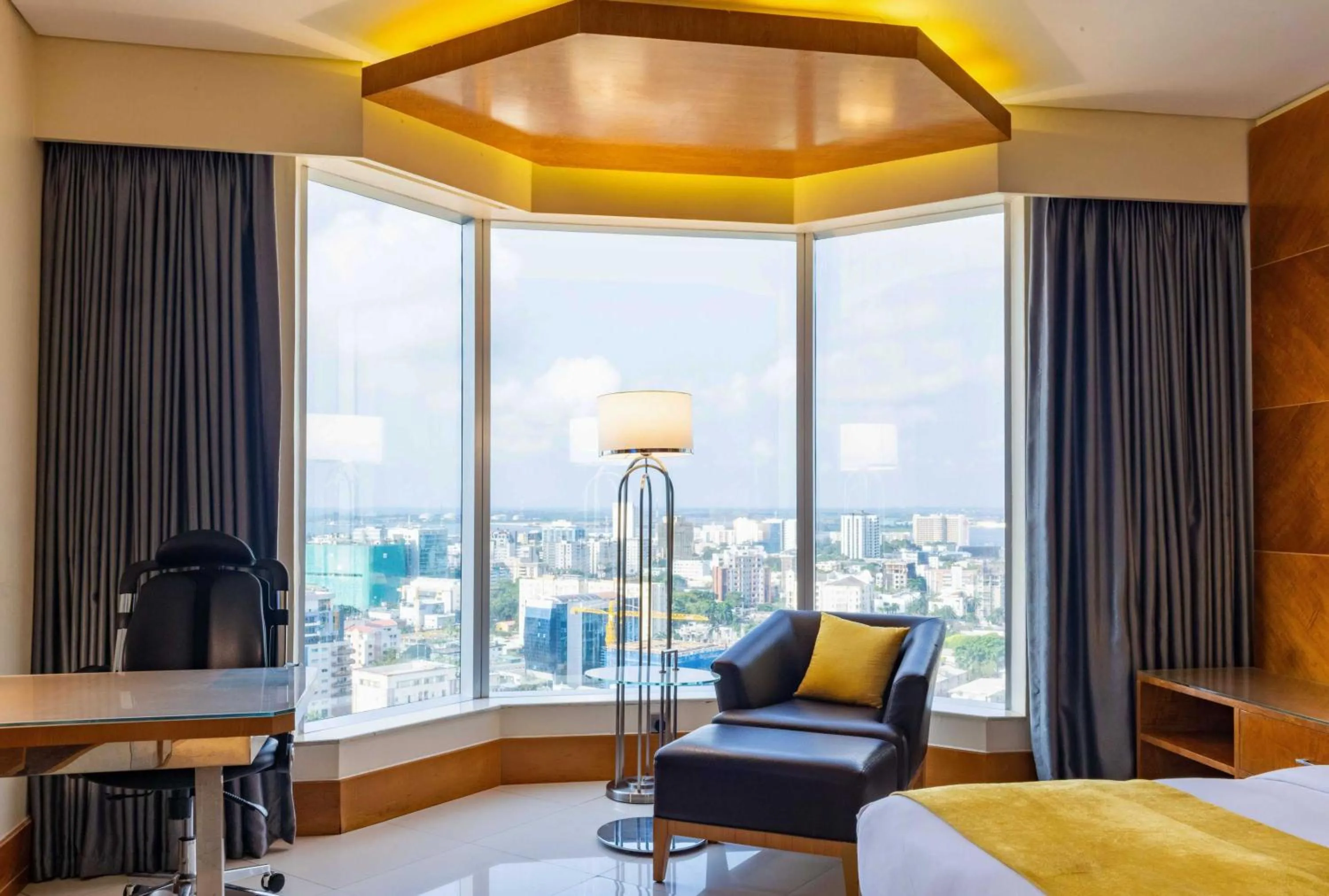 Bedroom, Bed in Lagos Continental Hotel