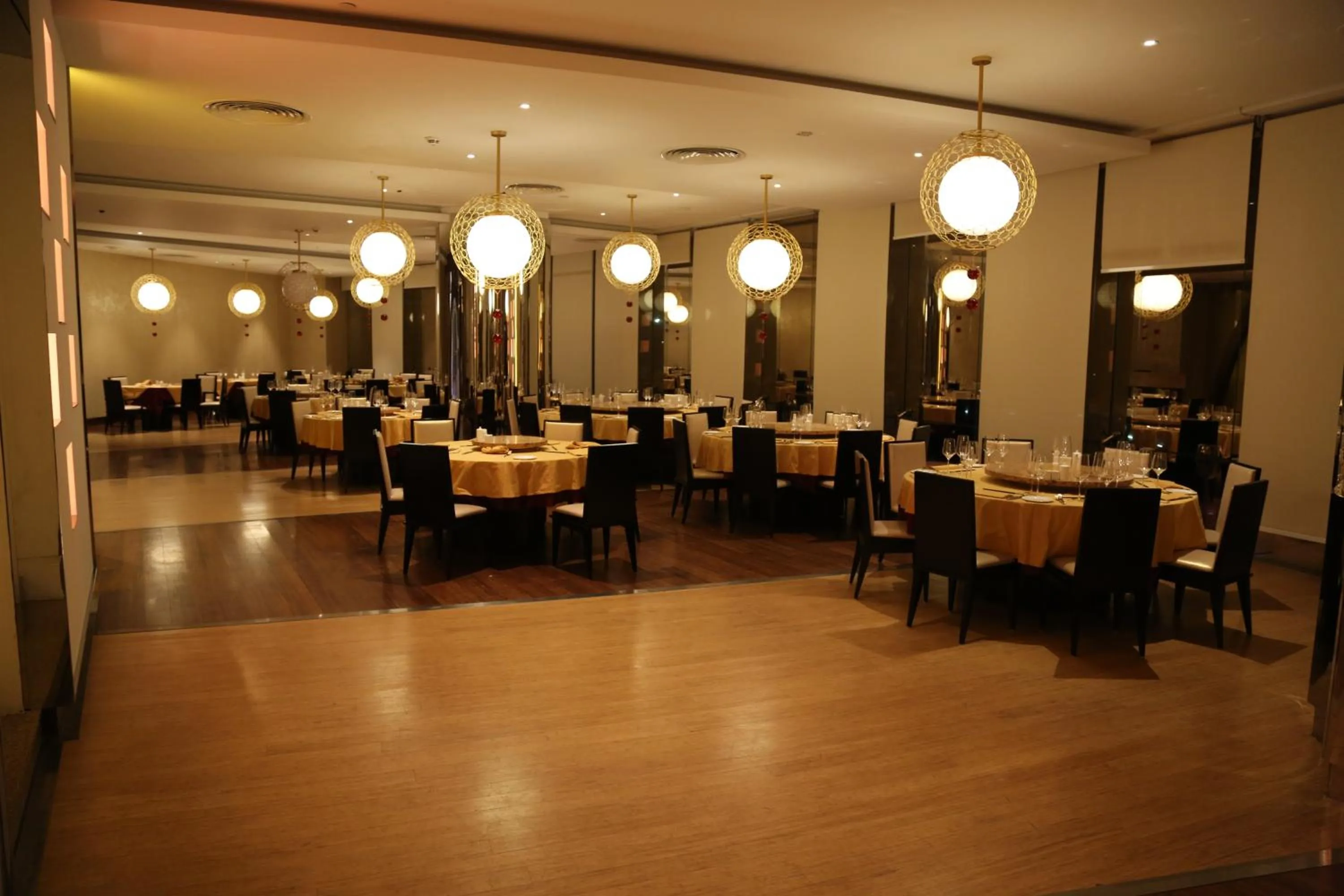 Restaurant/places to eat in Lagos Continental Hotel