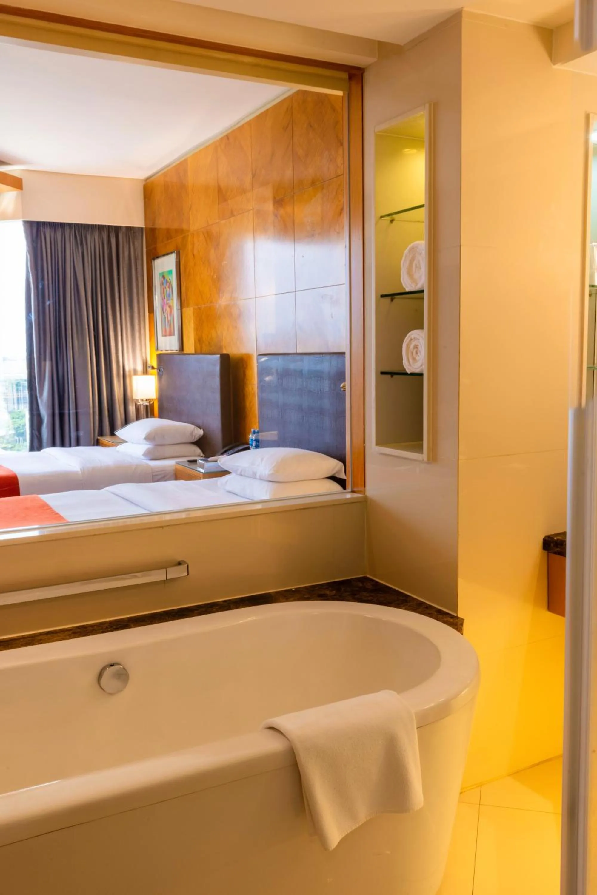 Bedroom, Bed in Lagos Continental Hotel