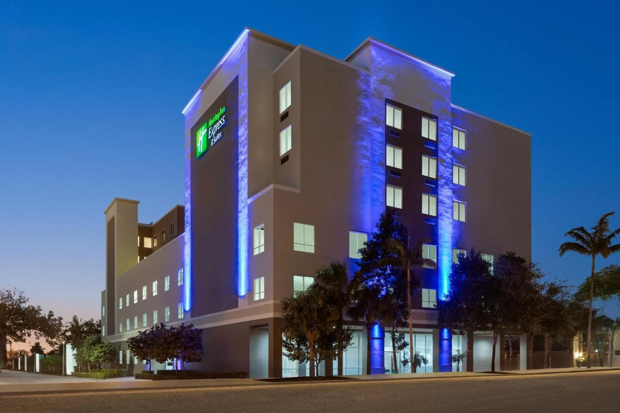 Property building in Holiday Inn Express Fort Lauderdale Airport South by IHG