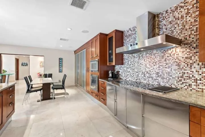 Kitchen or kitchenette in Villa Toscana - Luxury with Pool