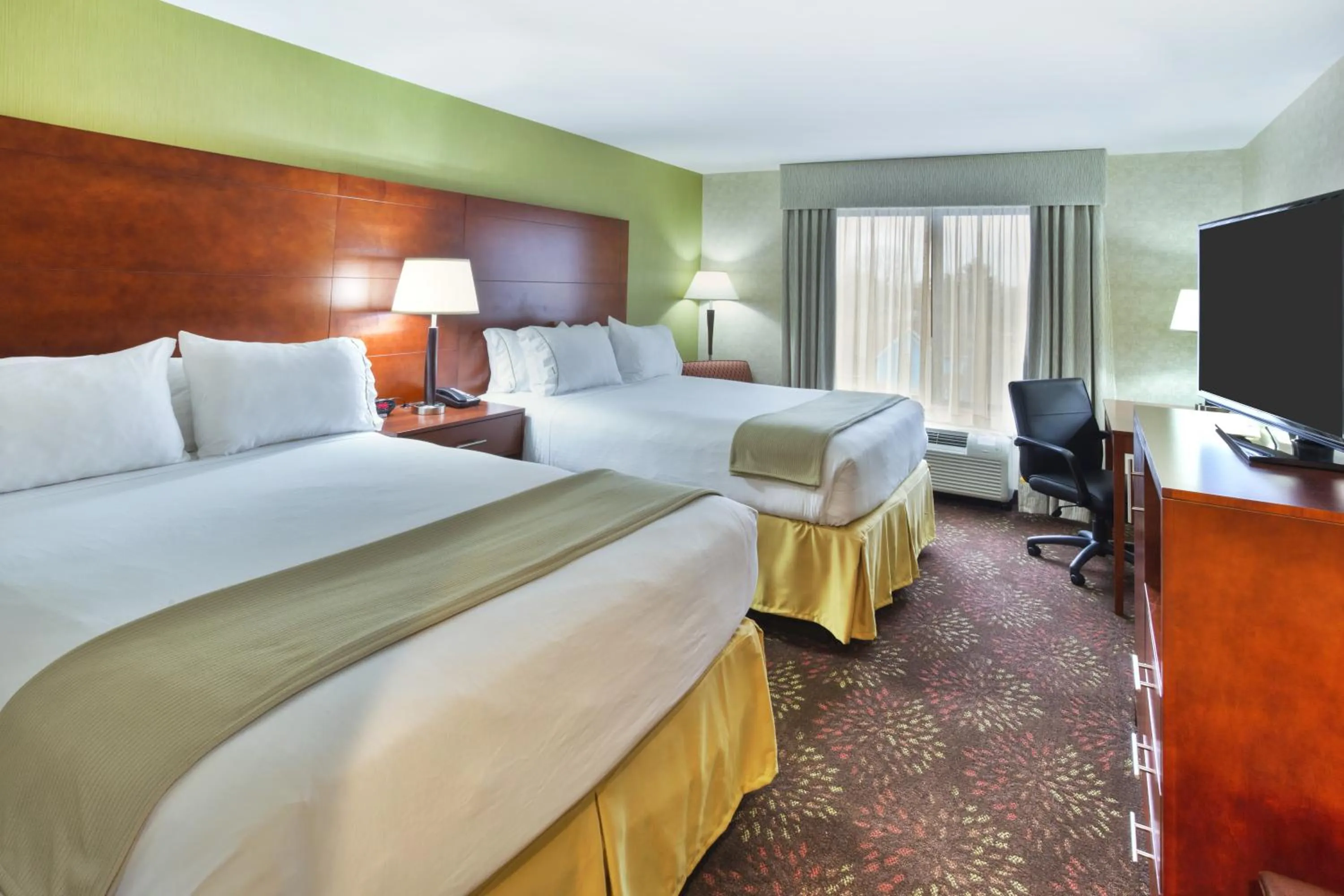 Bedroom, Bed in Holiday Inn Express Frankenmuth by IHG