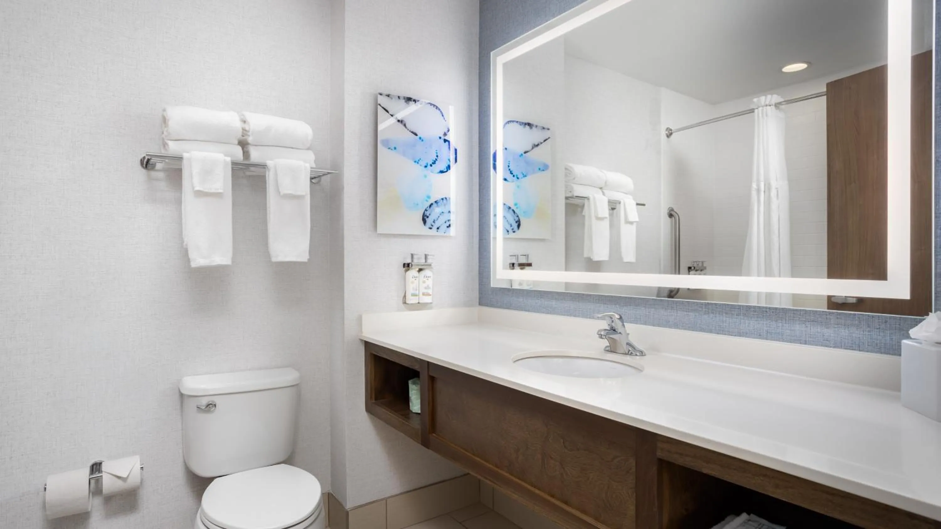 Photo of the whole room in Holiday Inn Resort Fort Walton Beach by IHG