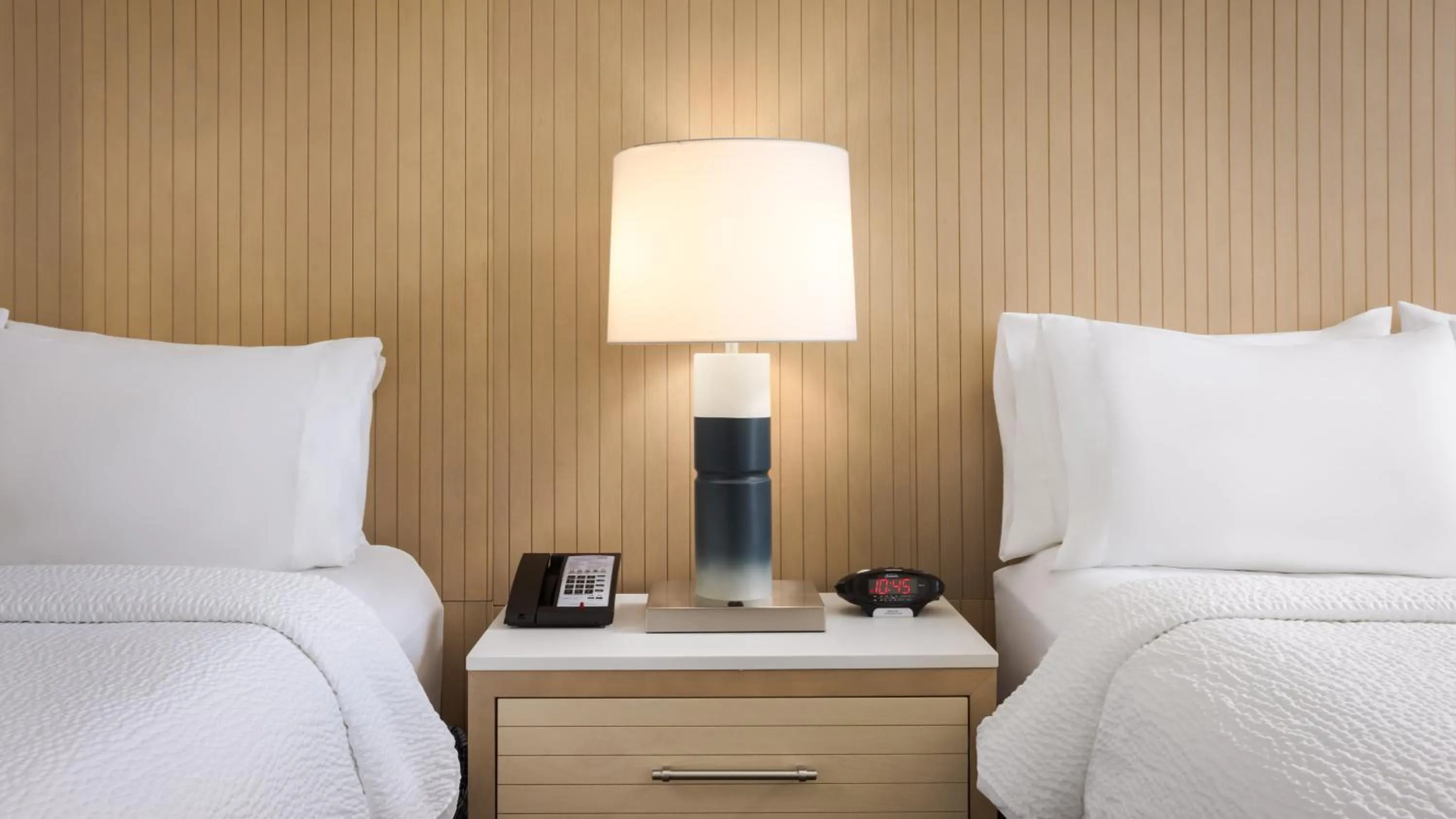 Photo of the whole room, Bed in Holiday Inn Resort Fort Walton Beach by IHG