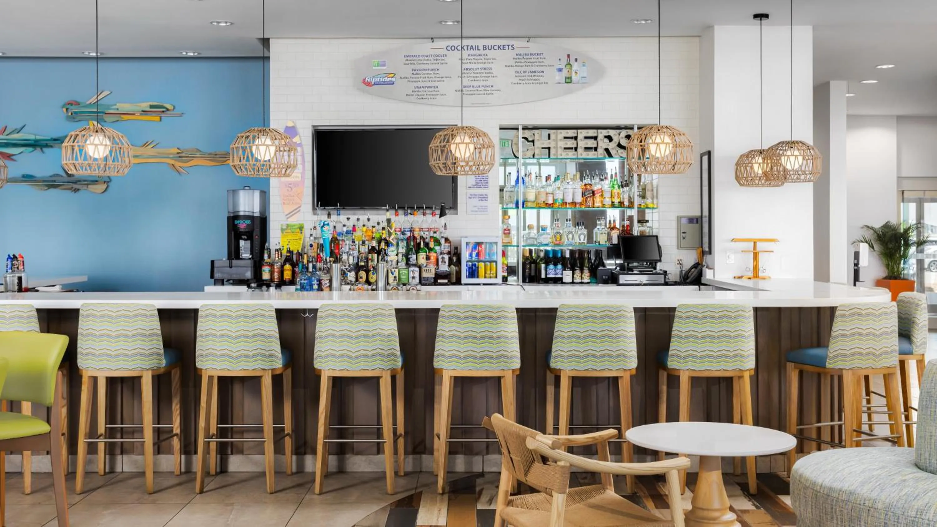 Lounge or bar in Holiday Inn Resort Fort Walton Beach by IHG