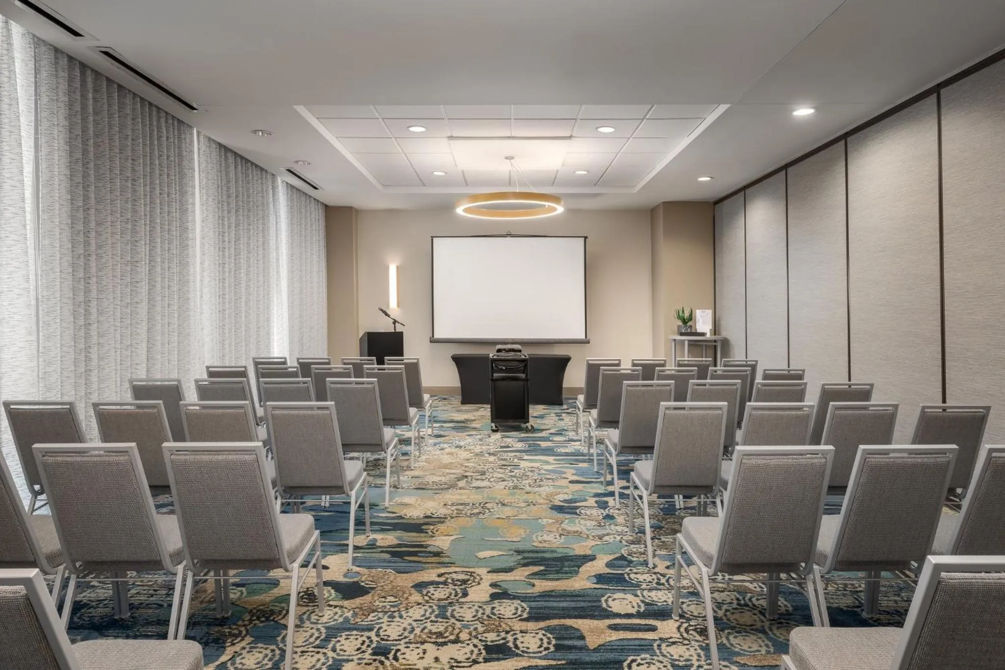 Meeting/conference room in Holiday Inn Resort Fort Walton Beach by IHG