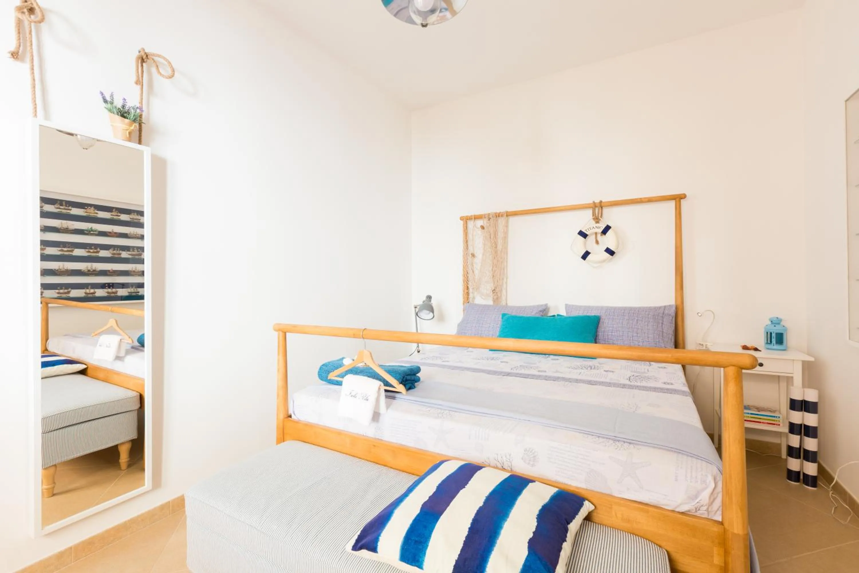 Photo of the whole room, Bed in Isola Blu