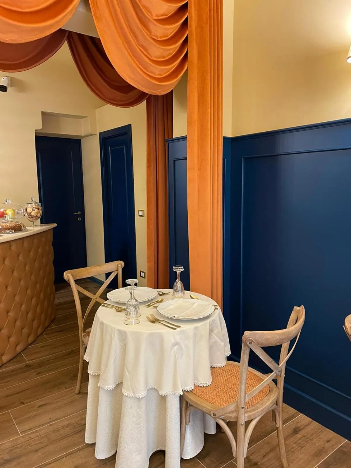 Restaurant/places to eat in Isola Blu