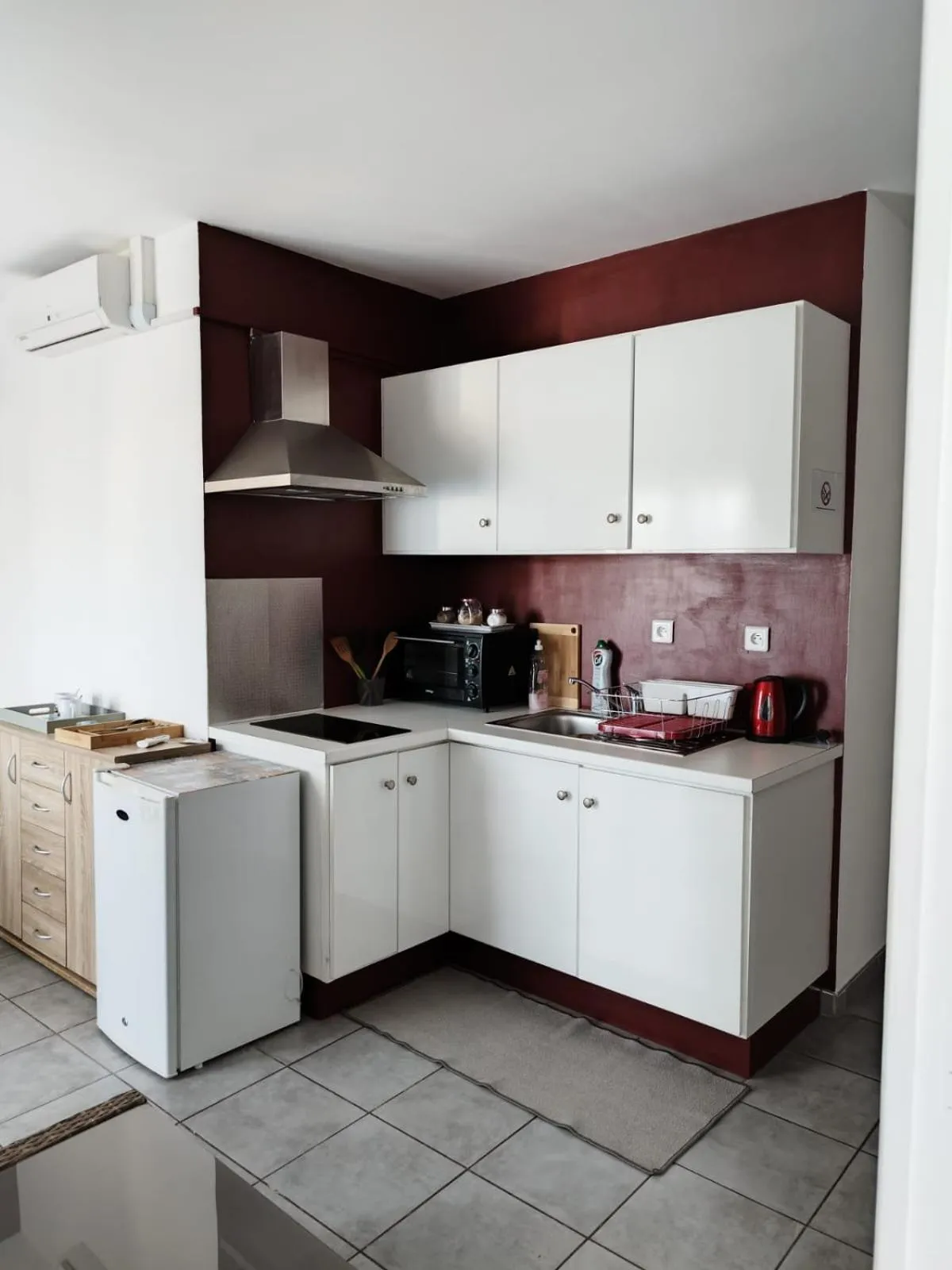 Kitchen or kitchenette in Lindsey Hôtel