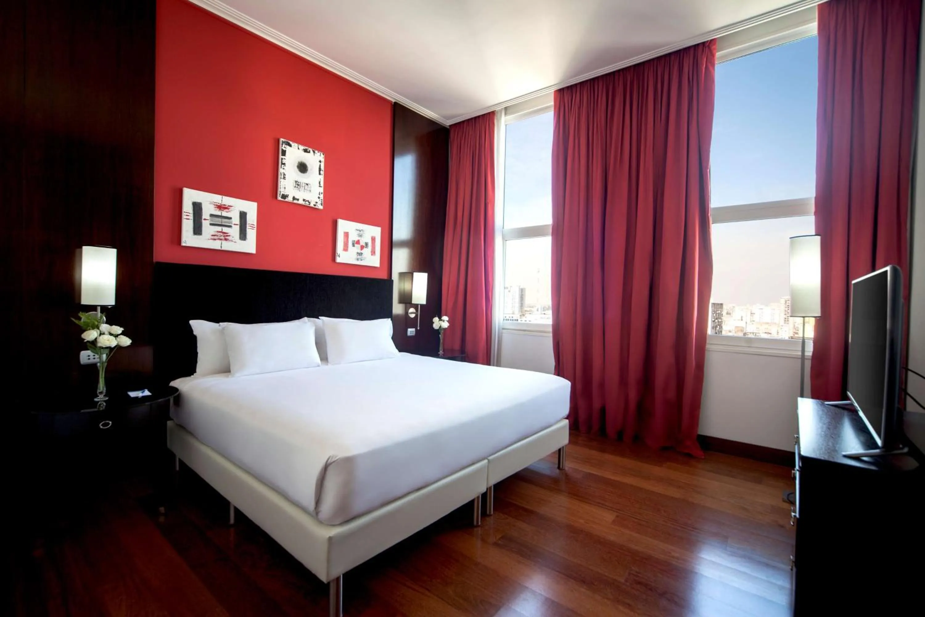 Photo of the whole room, Bed in NH City Buenos Aires