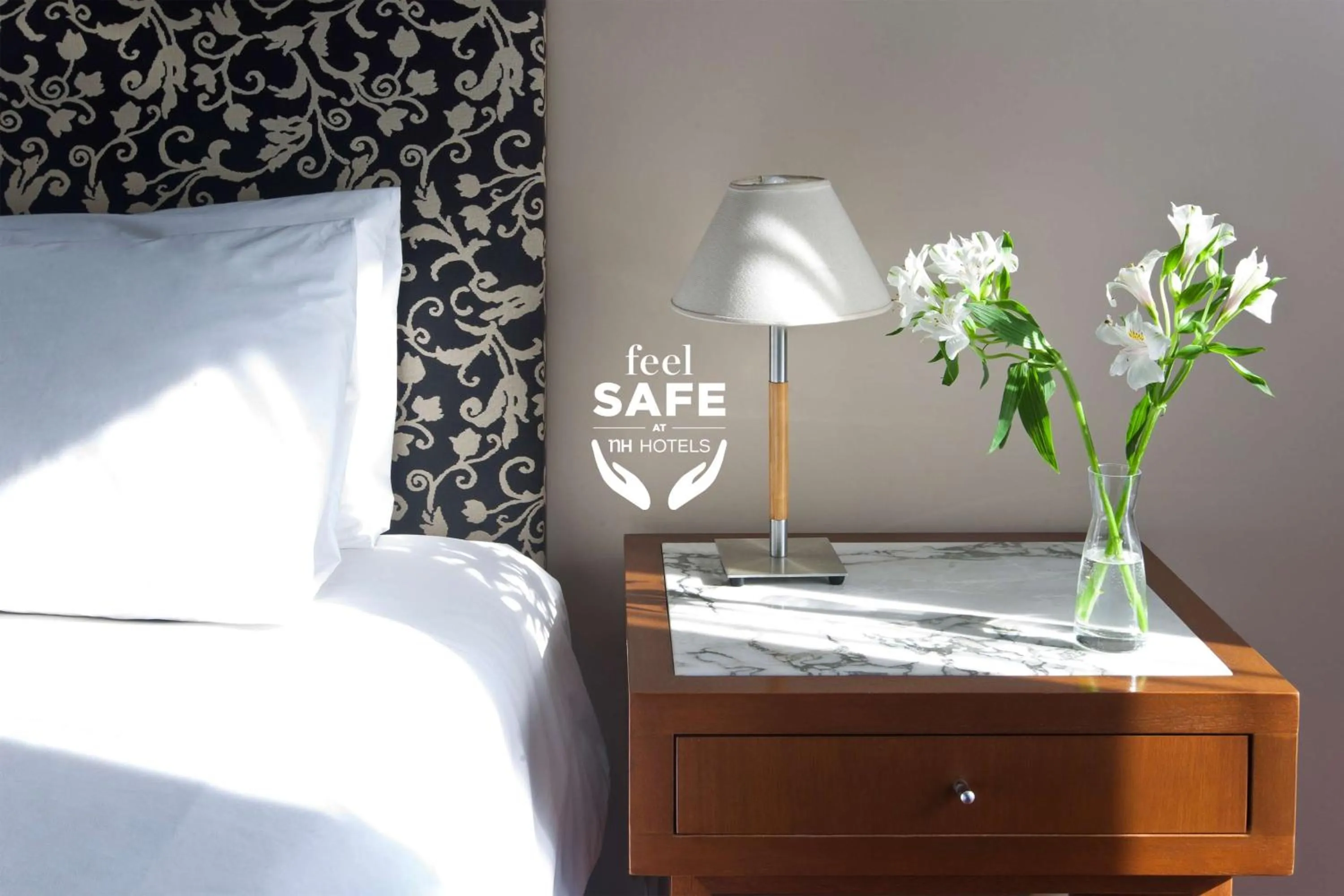 Bedroom, Bed in NH Córdoba Panorama