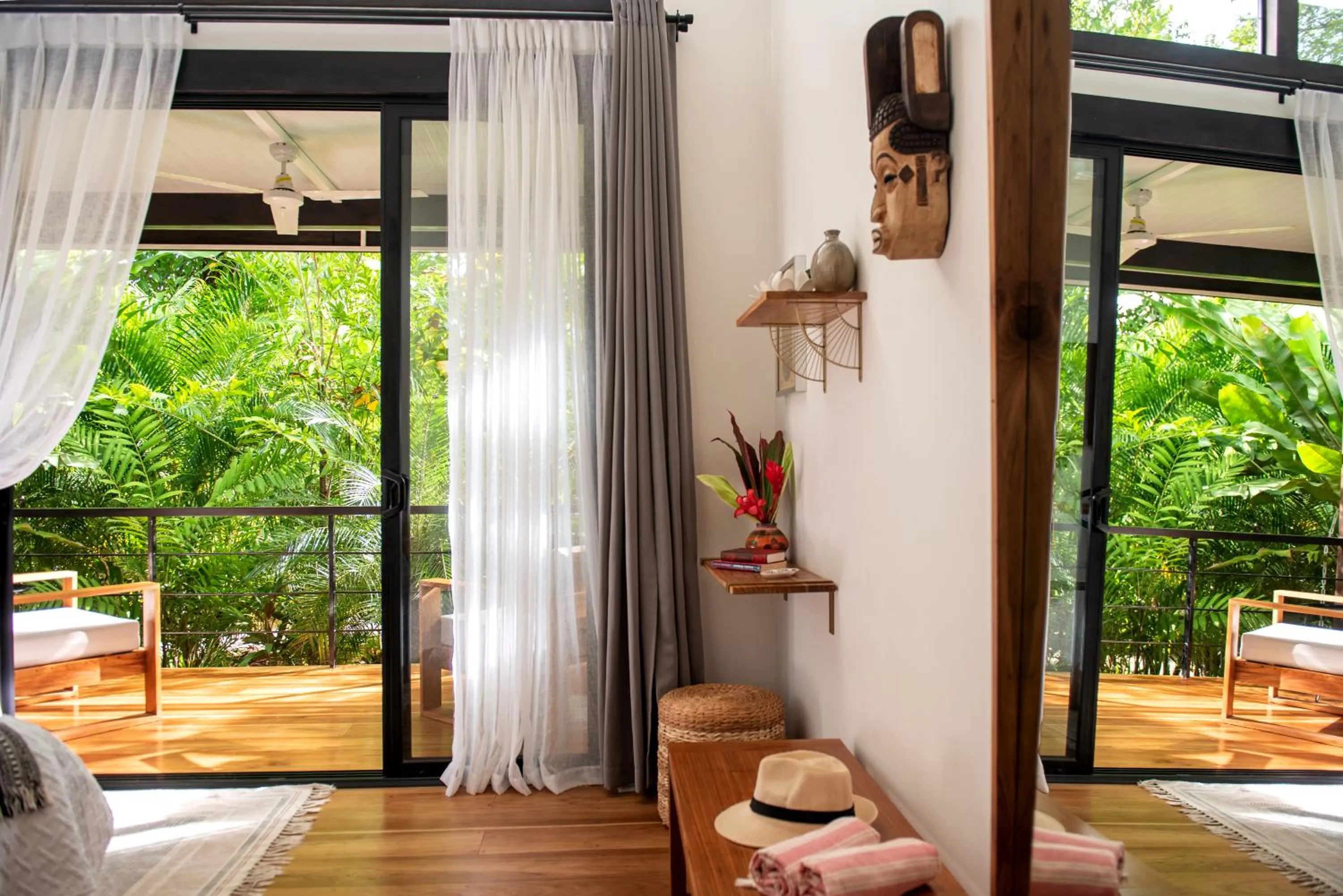 Bedroom, Bed in La Prometida