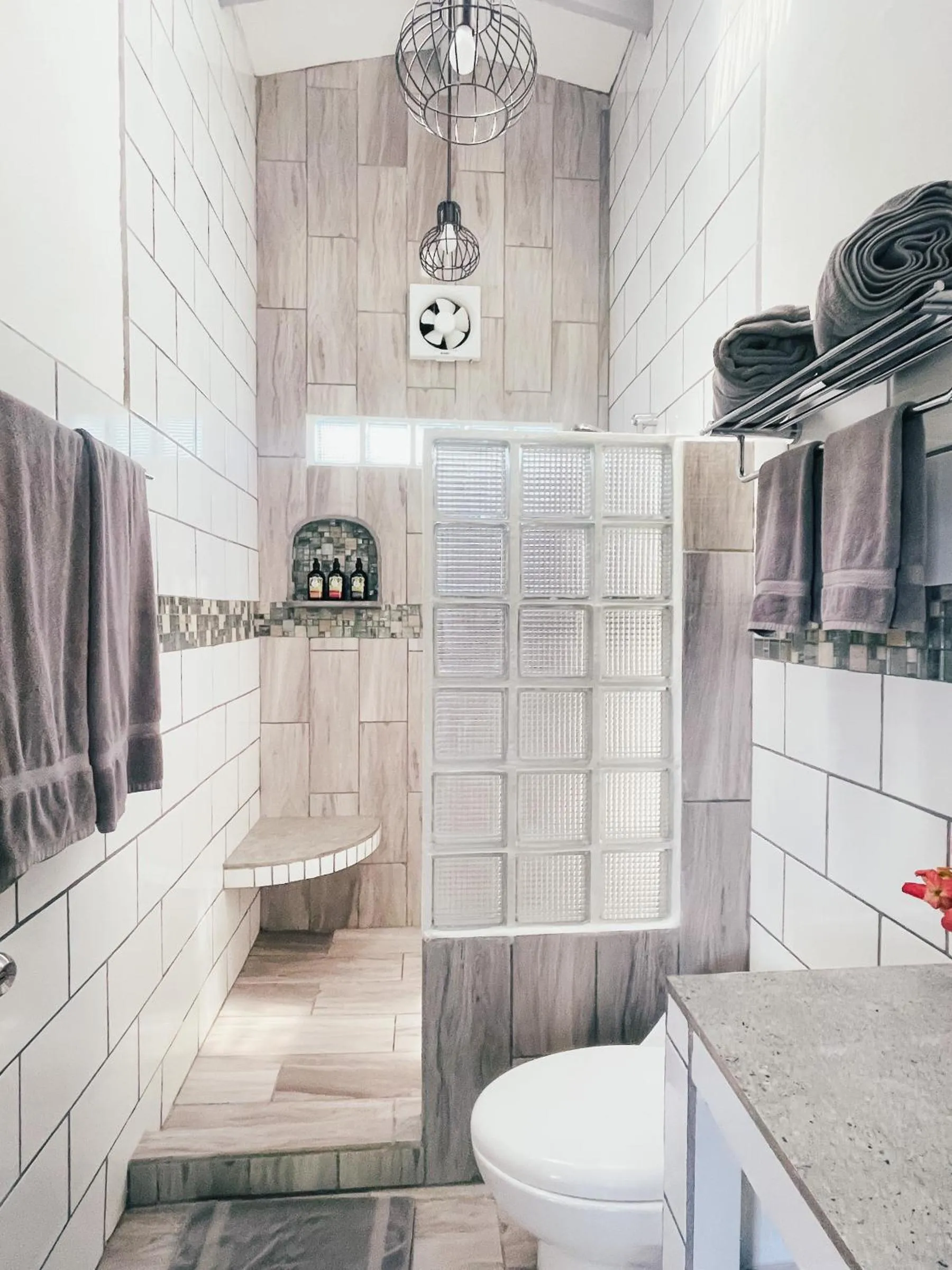 Shower in La Prometida