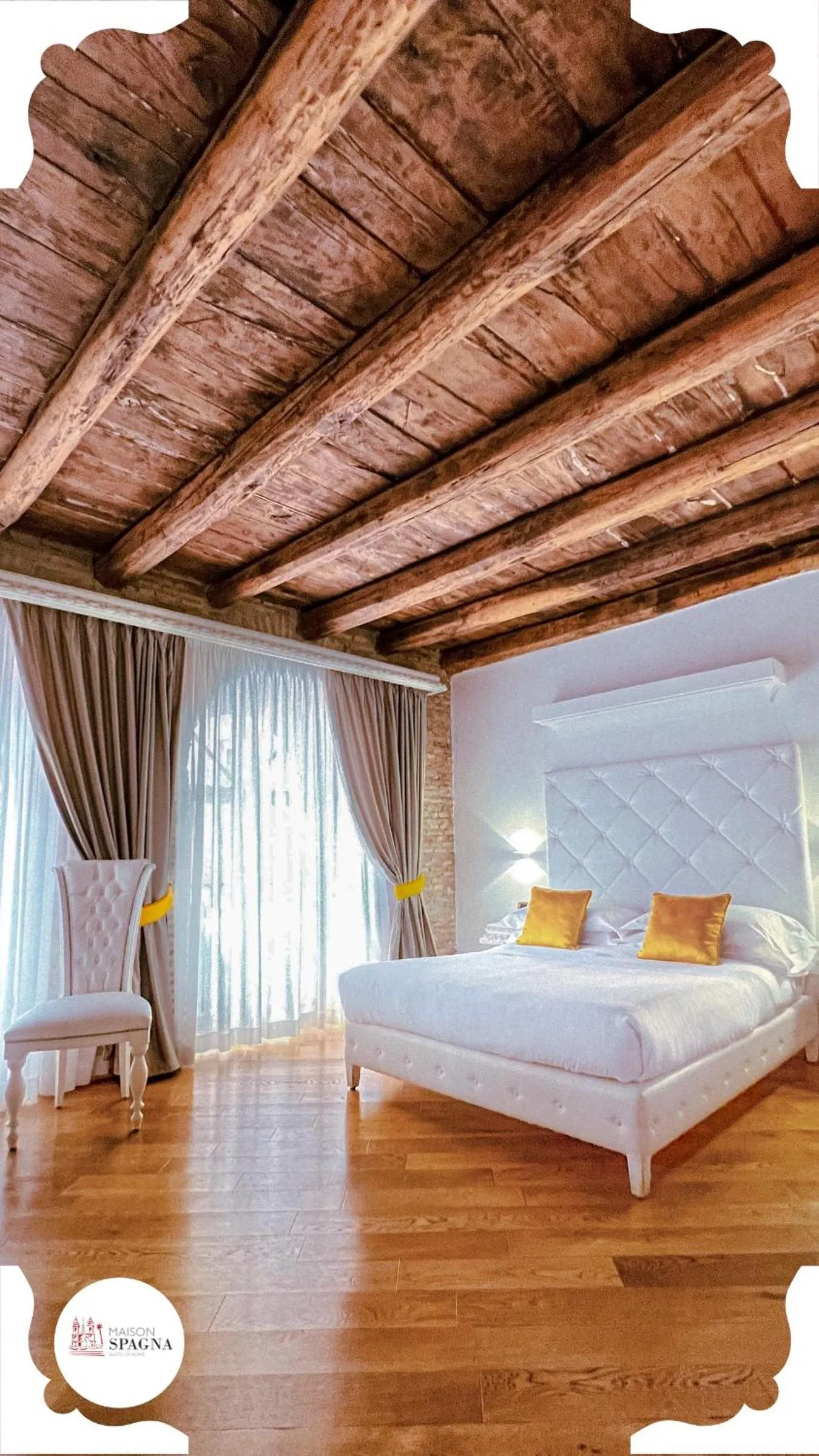 Bed in Maison Spagna Suites