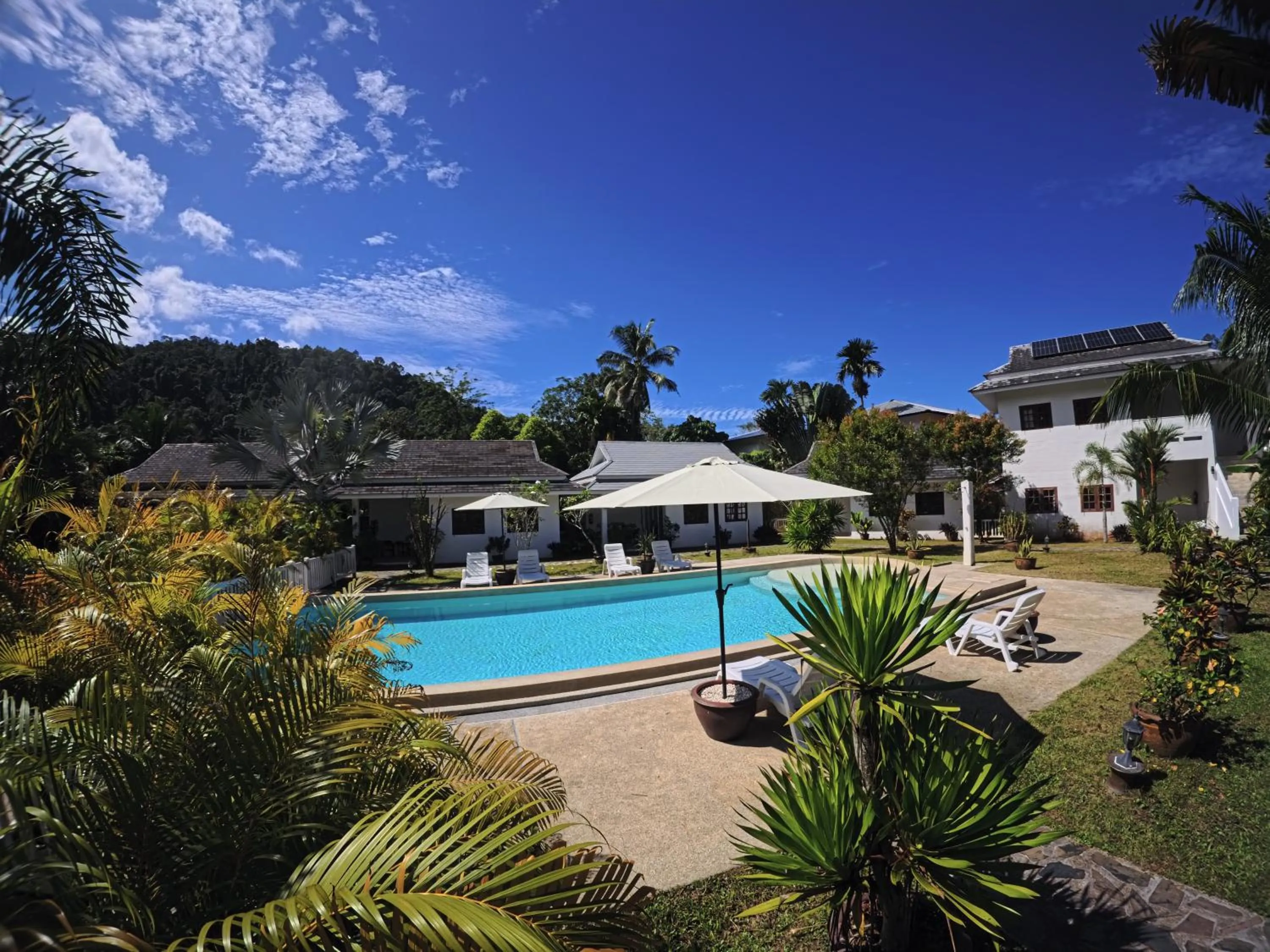 Villa Colina Khao Lak Rooms and Bungalows - Adults Only