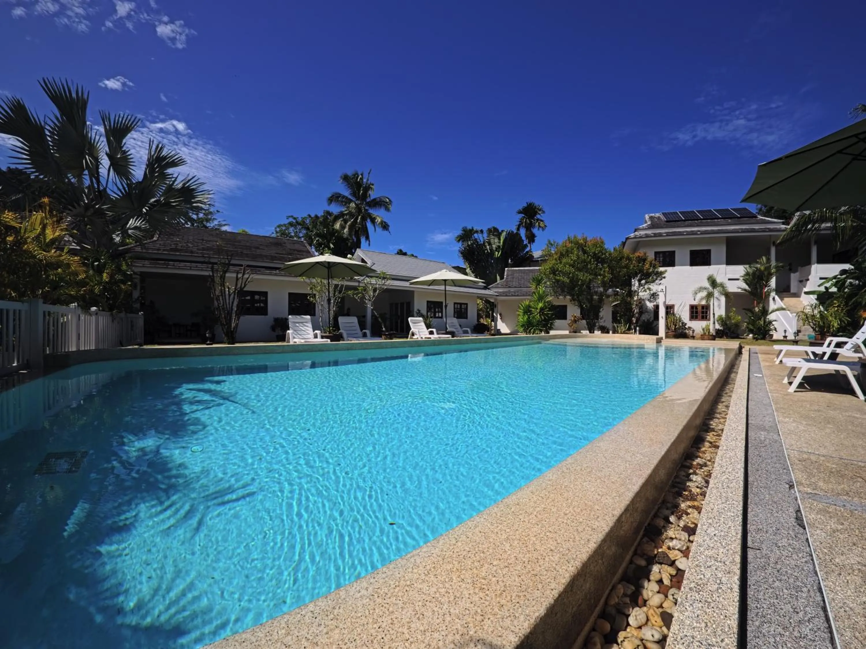 Villa Colina Khao Lak Rooms and Bungalows - Adults Only