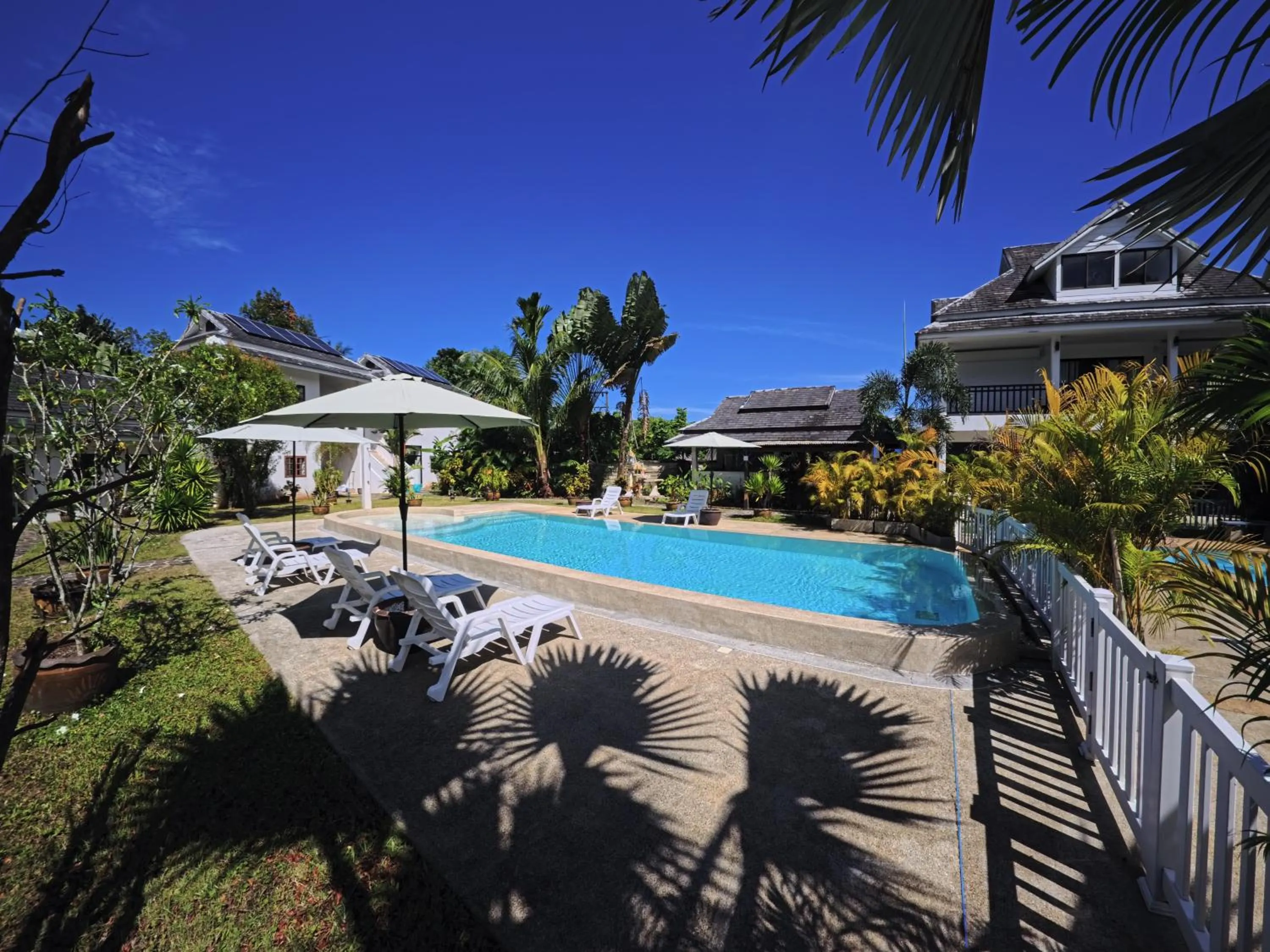 Villa Colina Khao Lak Rooms and Bungalows - Adults Only