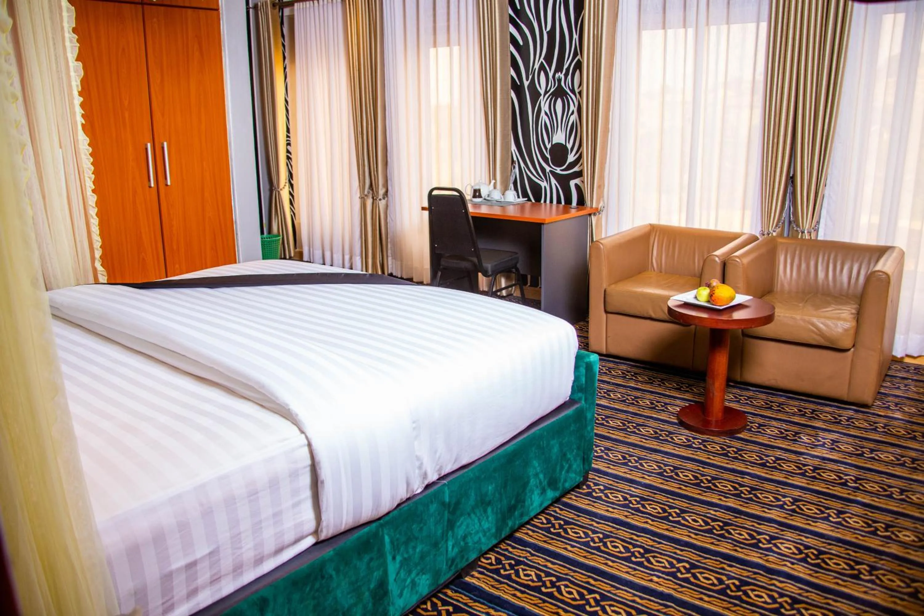 Bed in Lishi Resort Hotel