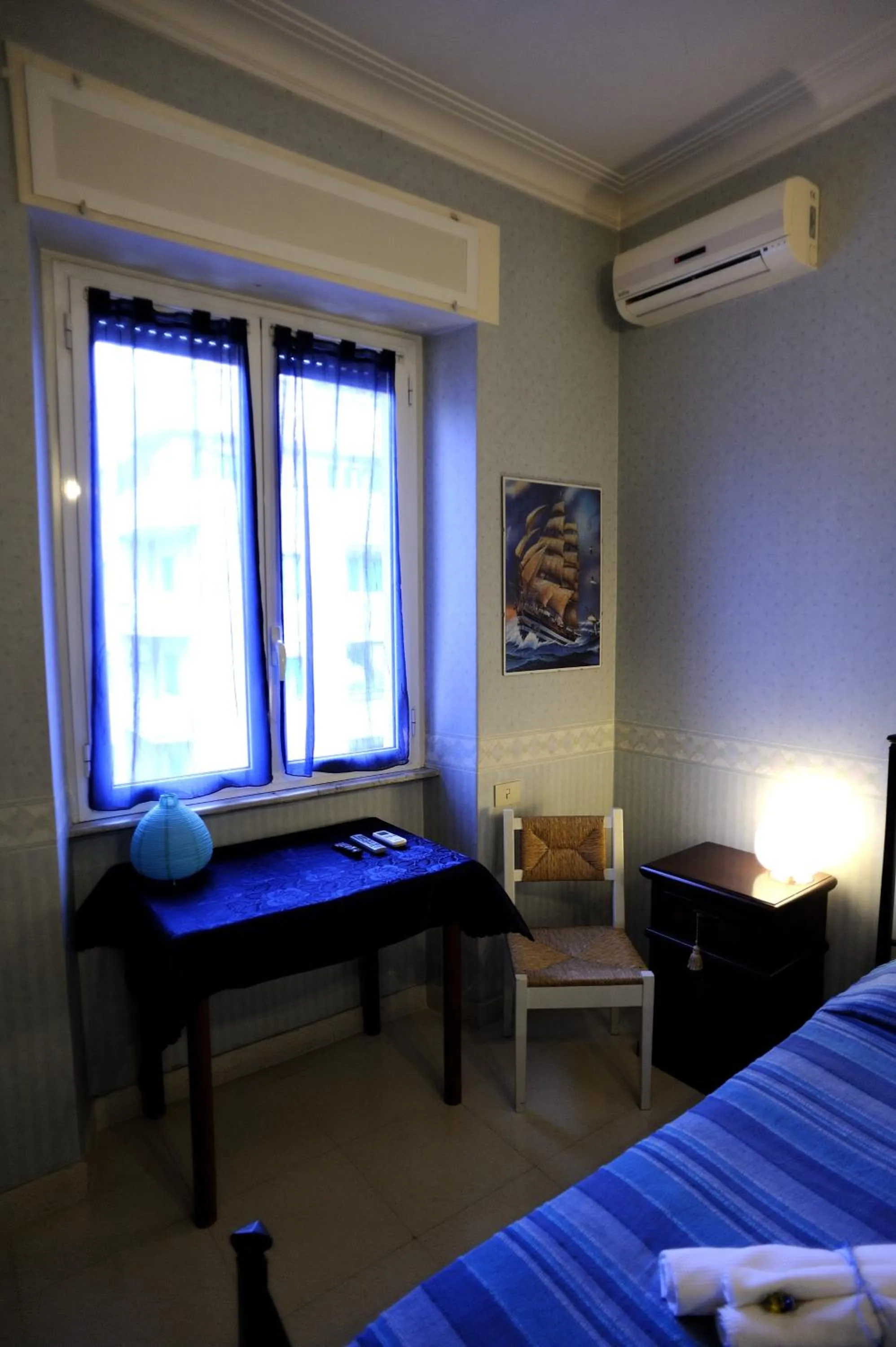 Decorative detail, Bed in La Casa Romana